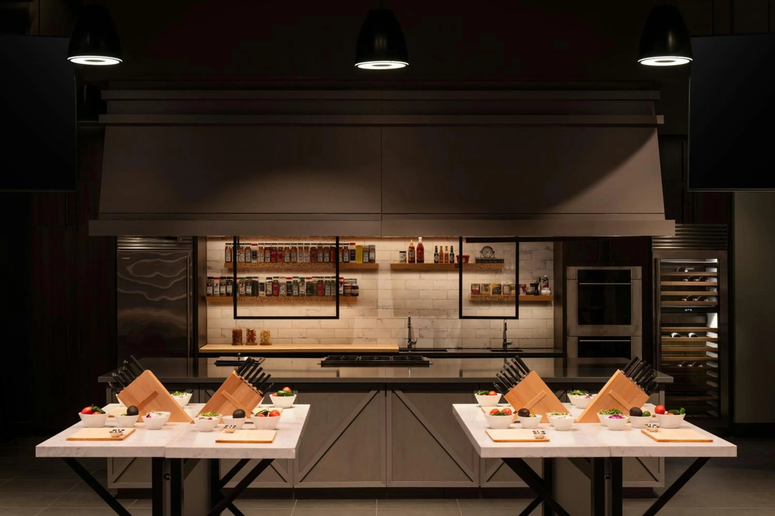 Entertainment in Epicurean Atlanta, Autograph Collection