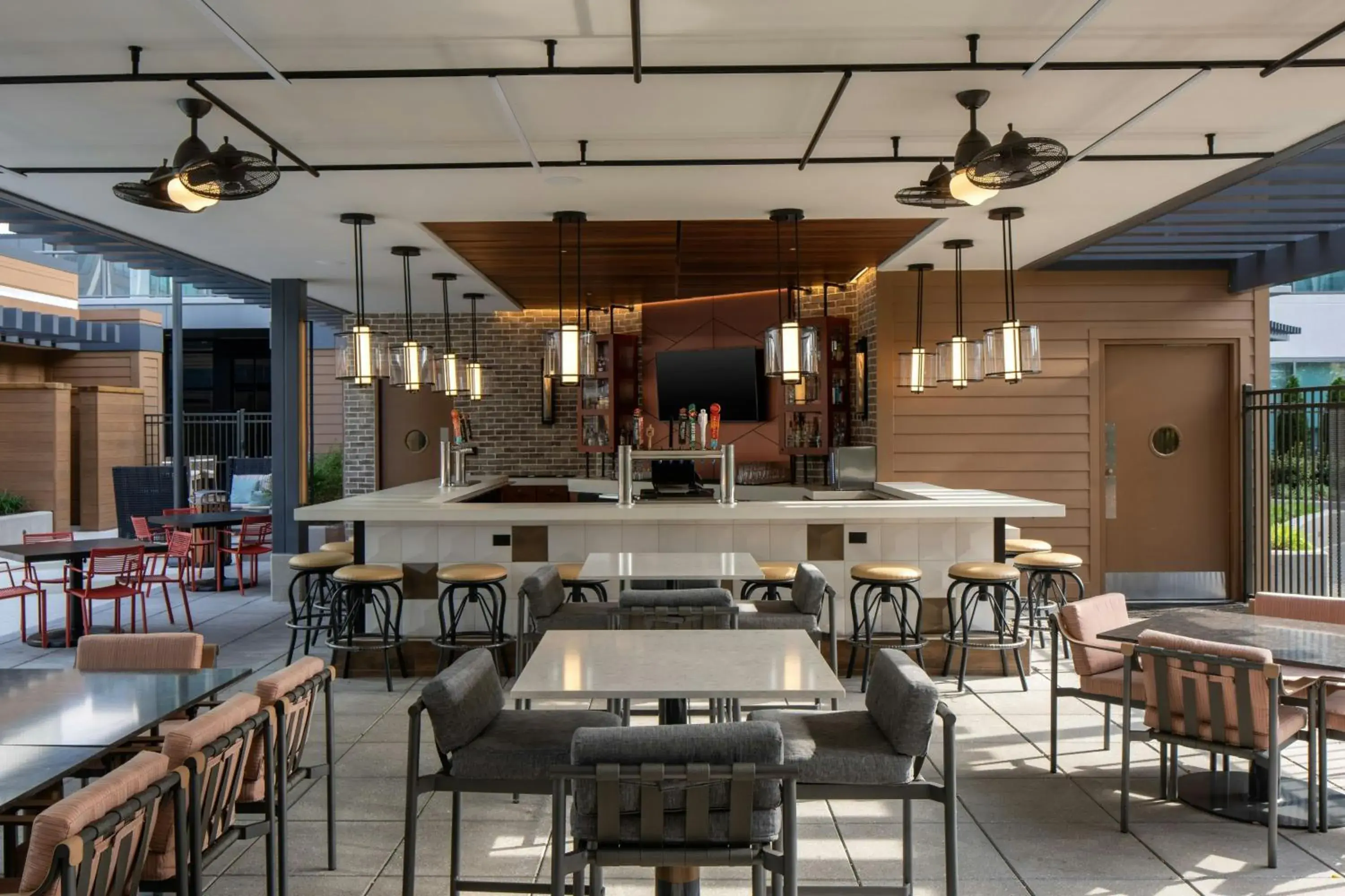 Lounge or bar in Epicurean Atlanta, Autograph Collection Lounge or bar in Epicurean Atlanta, Autograph Collection