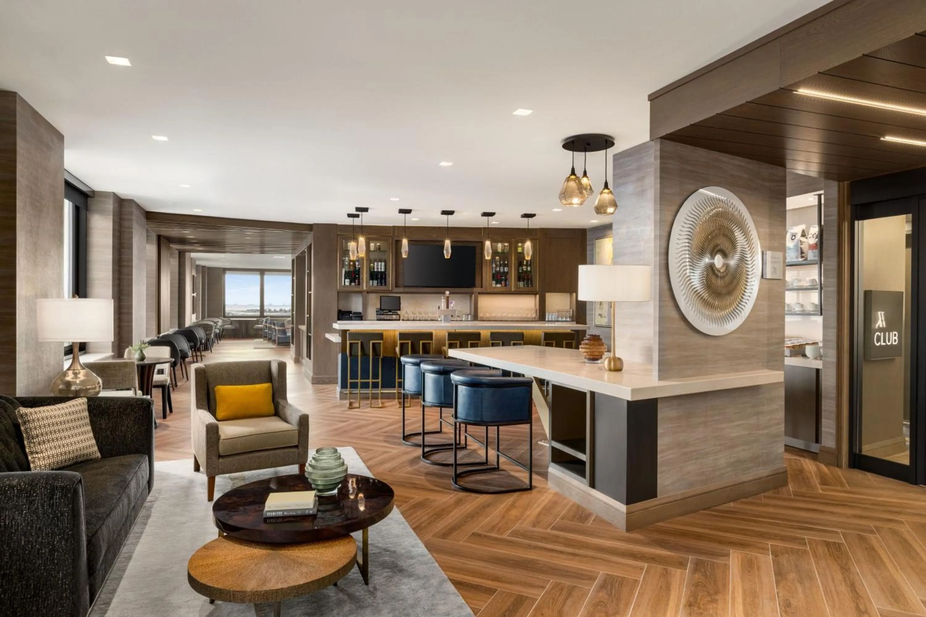 Lounge or bar in Marriott New York JFK Airport