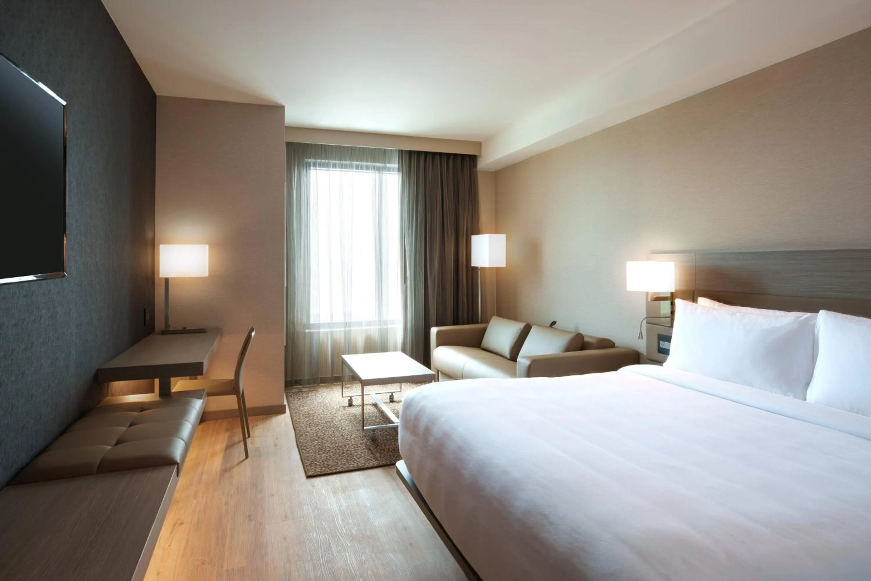 Photo of the whole room, Bed in AC Hotel by Marriott Tallahassee Universities at the Capitol