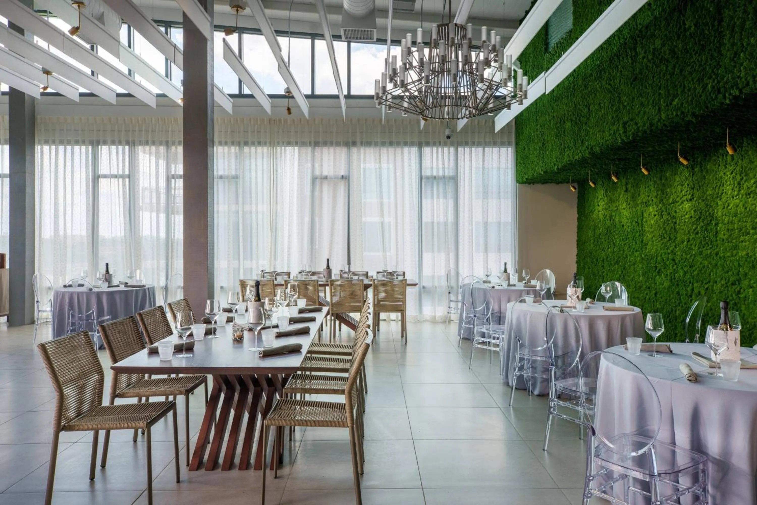 Lobby or reception in AC Hotel by Marriott Tallahassee Universities at the Capitol