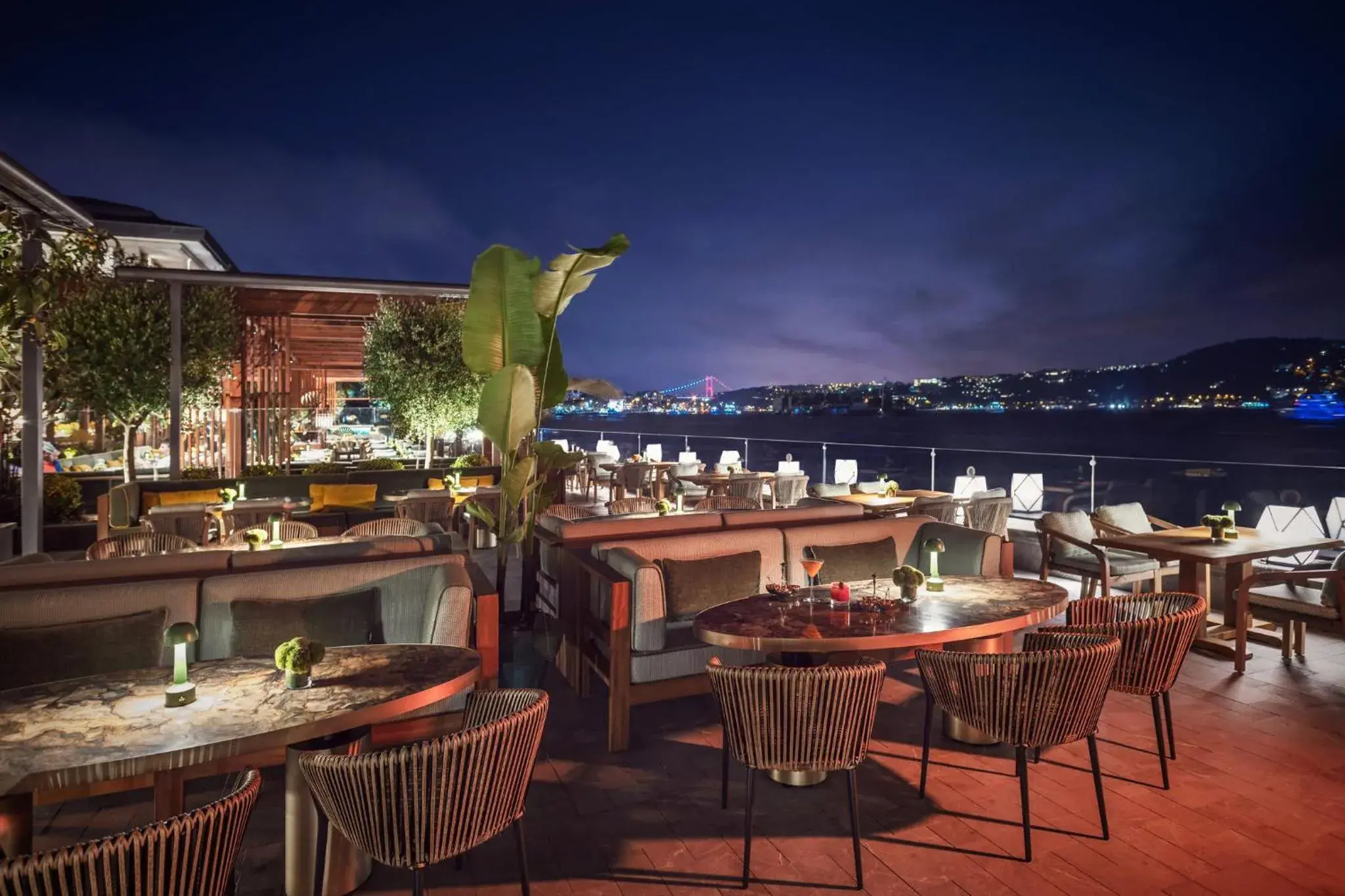 Restaurant/places to eat in Mandarin Oriental Bosphorus, Istanbul Restaurant/places to eat in Mandarin Oriental Bosphorus, Istanbul