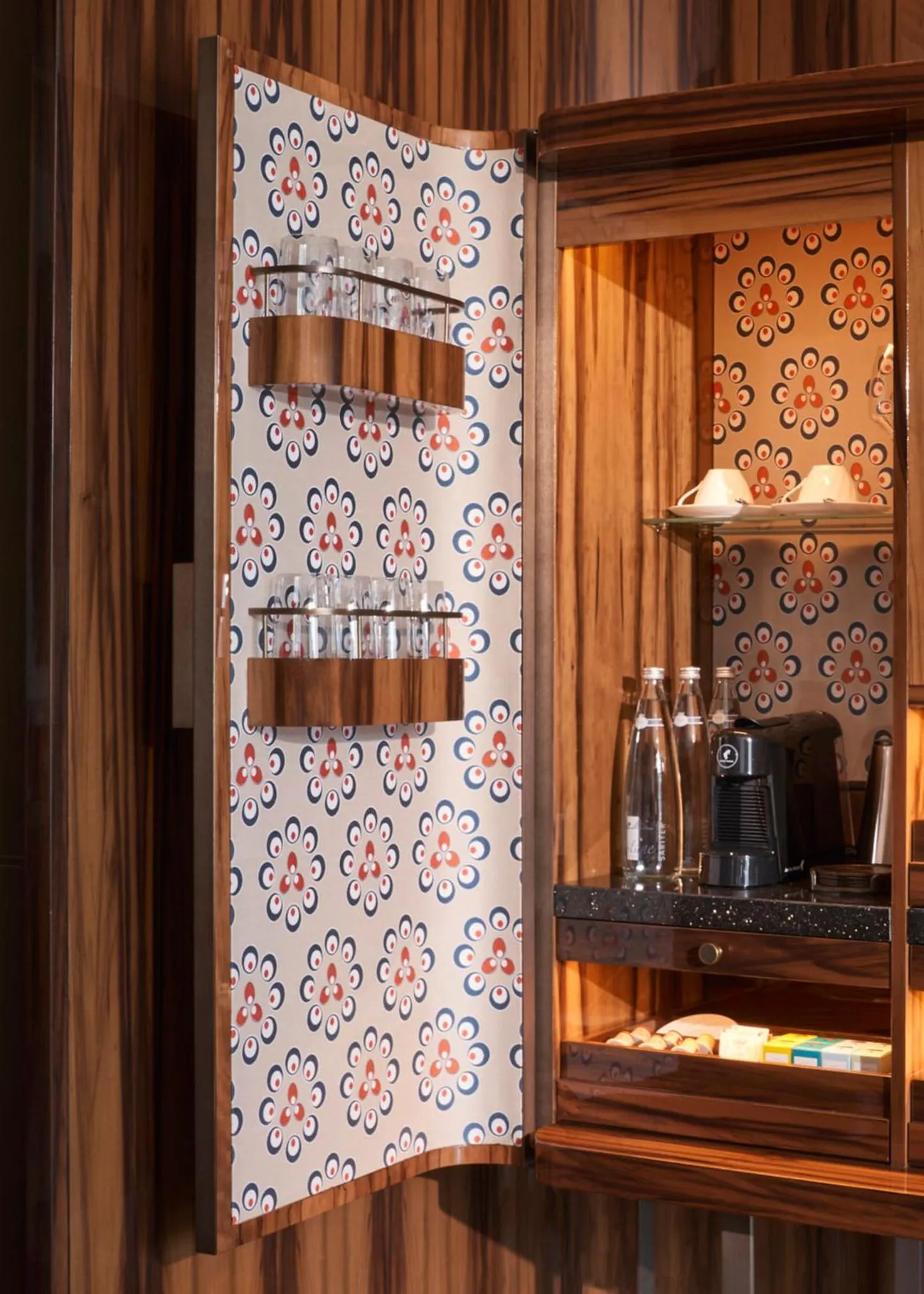 Photo of the whole room in Mandarin Oriental Bosphorus, Istanbul