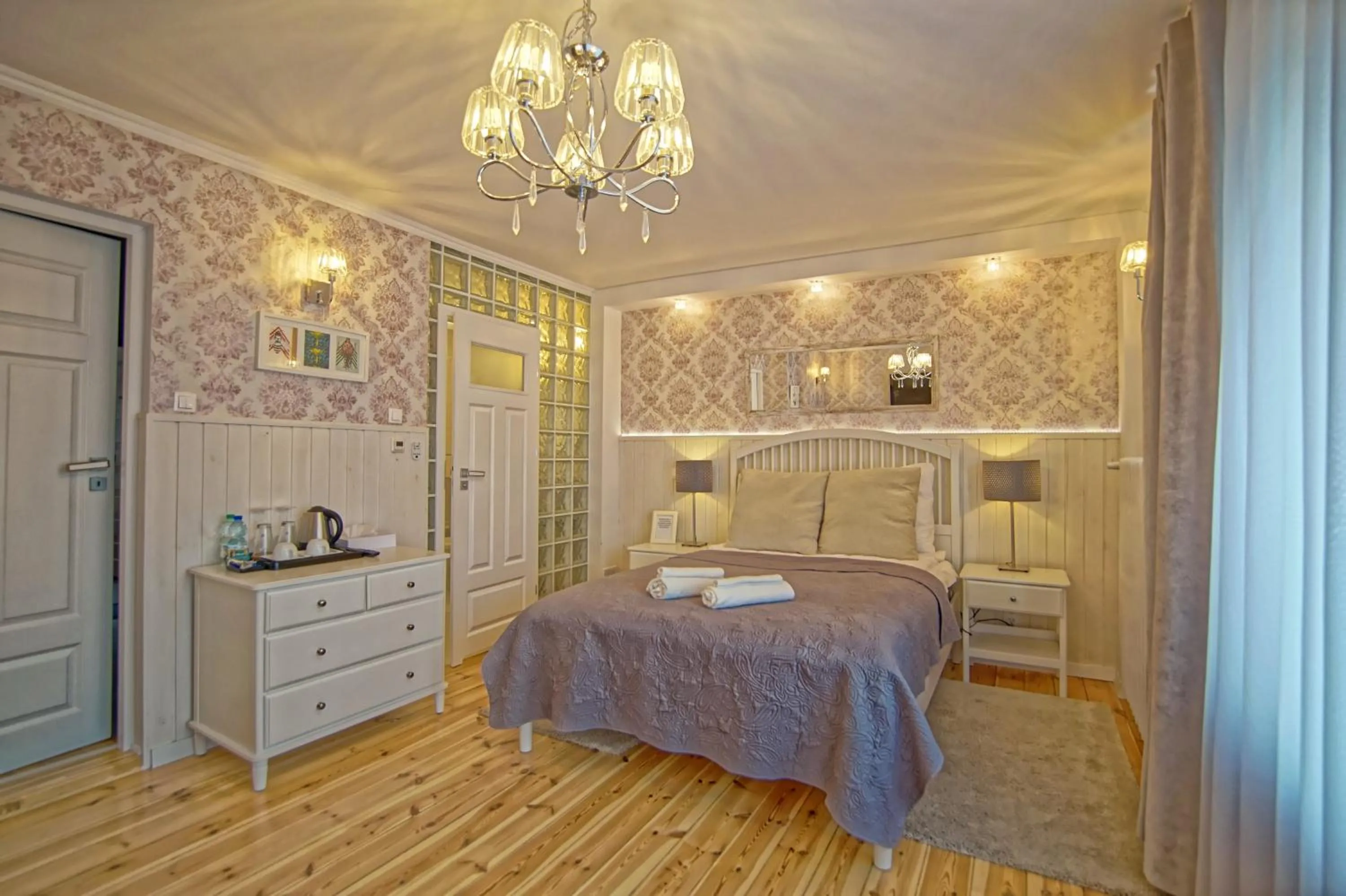 Photo of the whole room, Bed in Willa Weneda