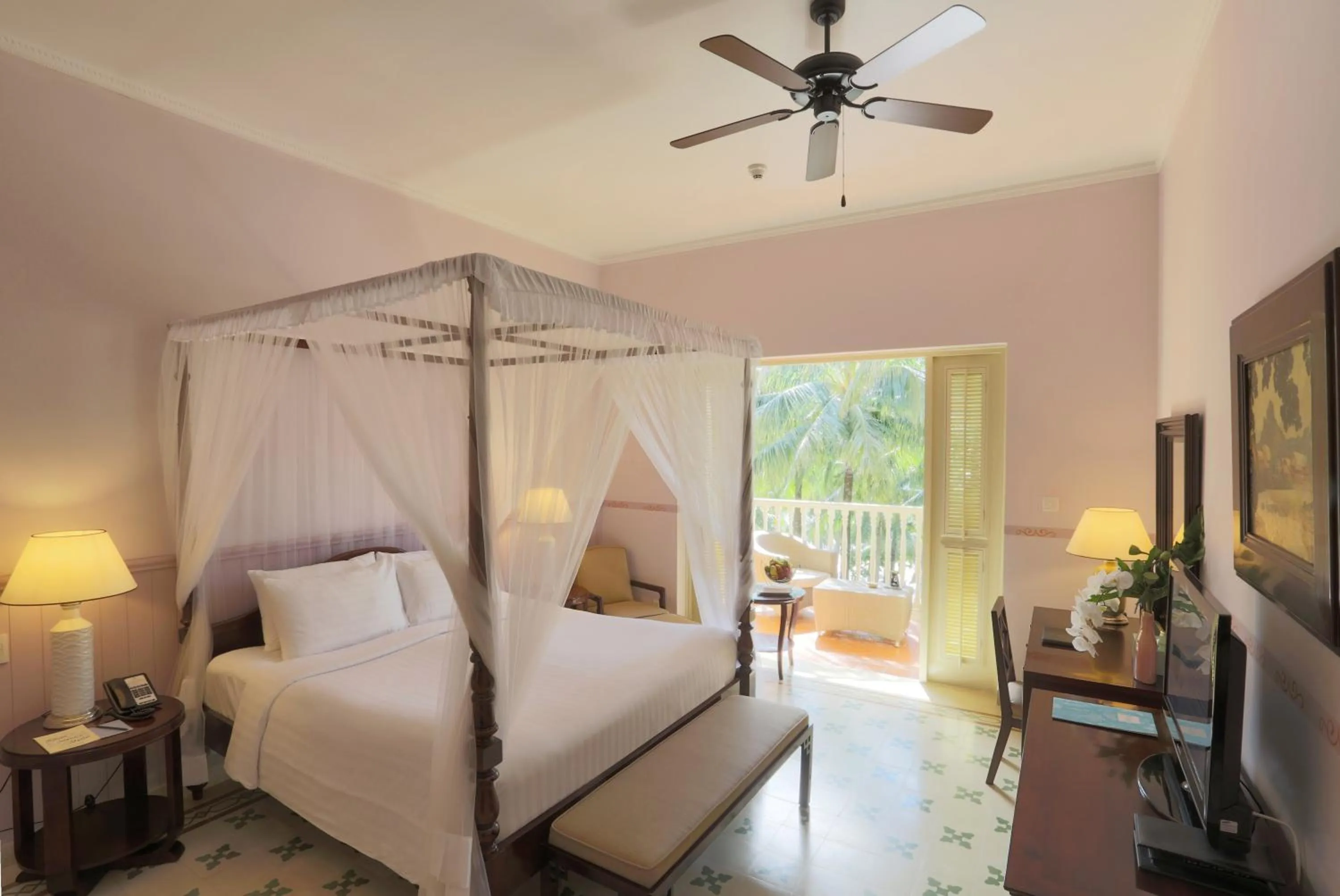Bed in La Veranda Resort Phu Quoc - MGallery