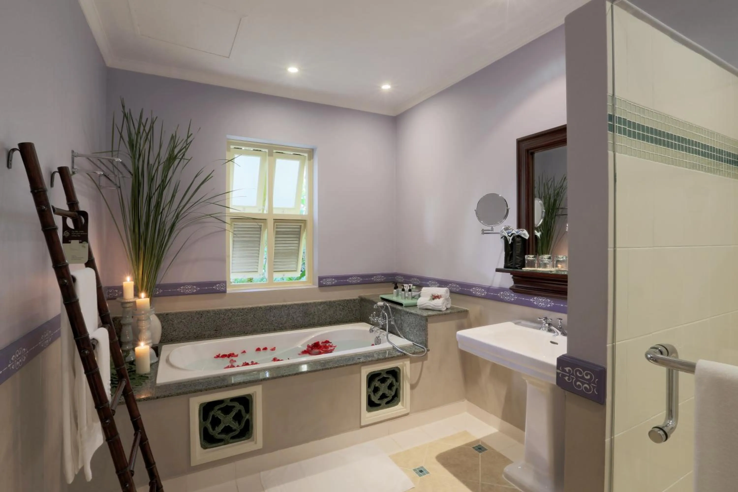 Bathroom in La Veranda Resort Phu Quoc - MGallery