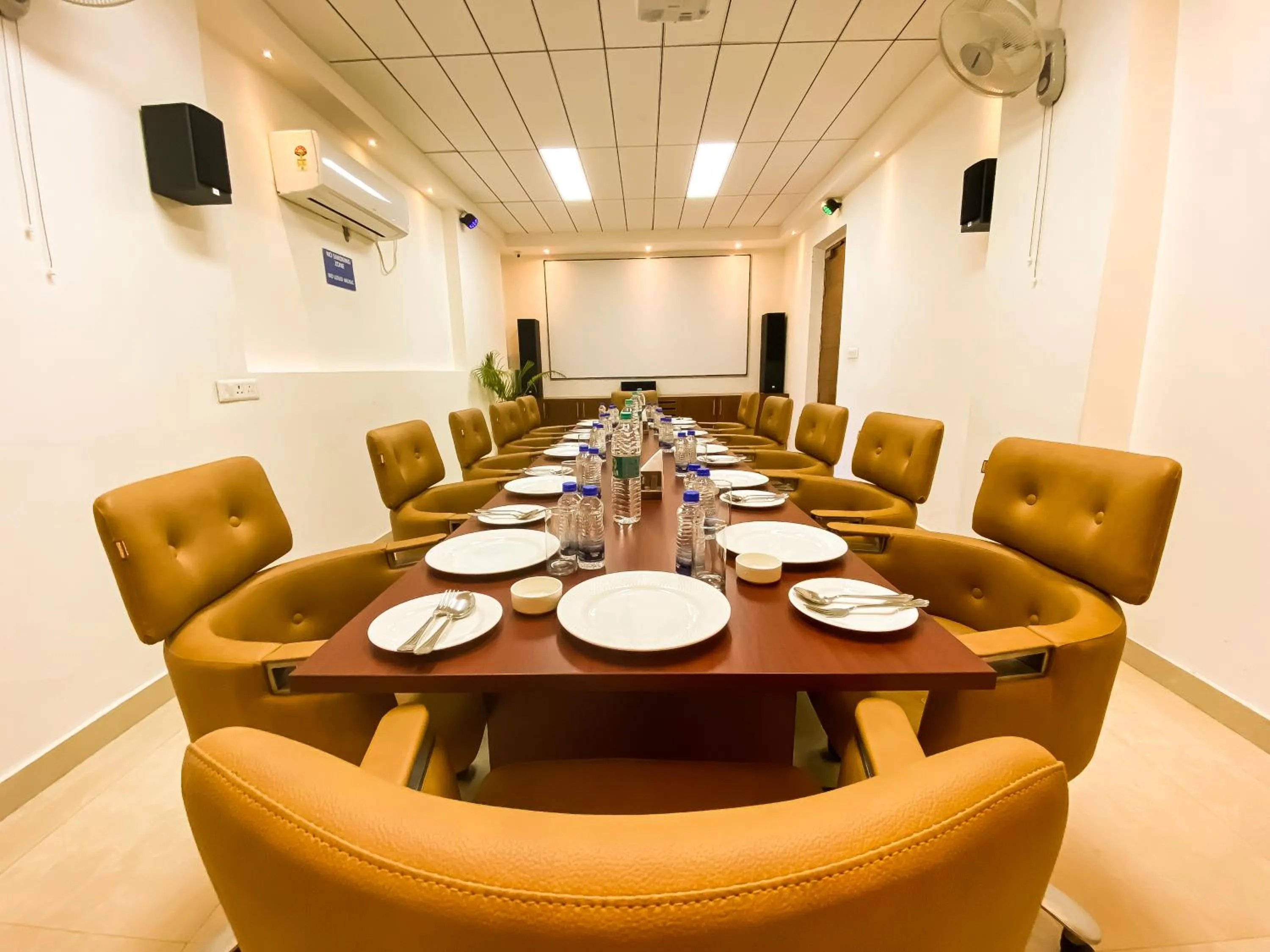 Meeting/conference room in Sky Suites Huda City Center