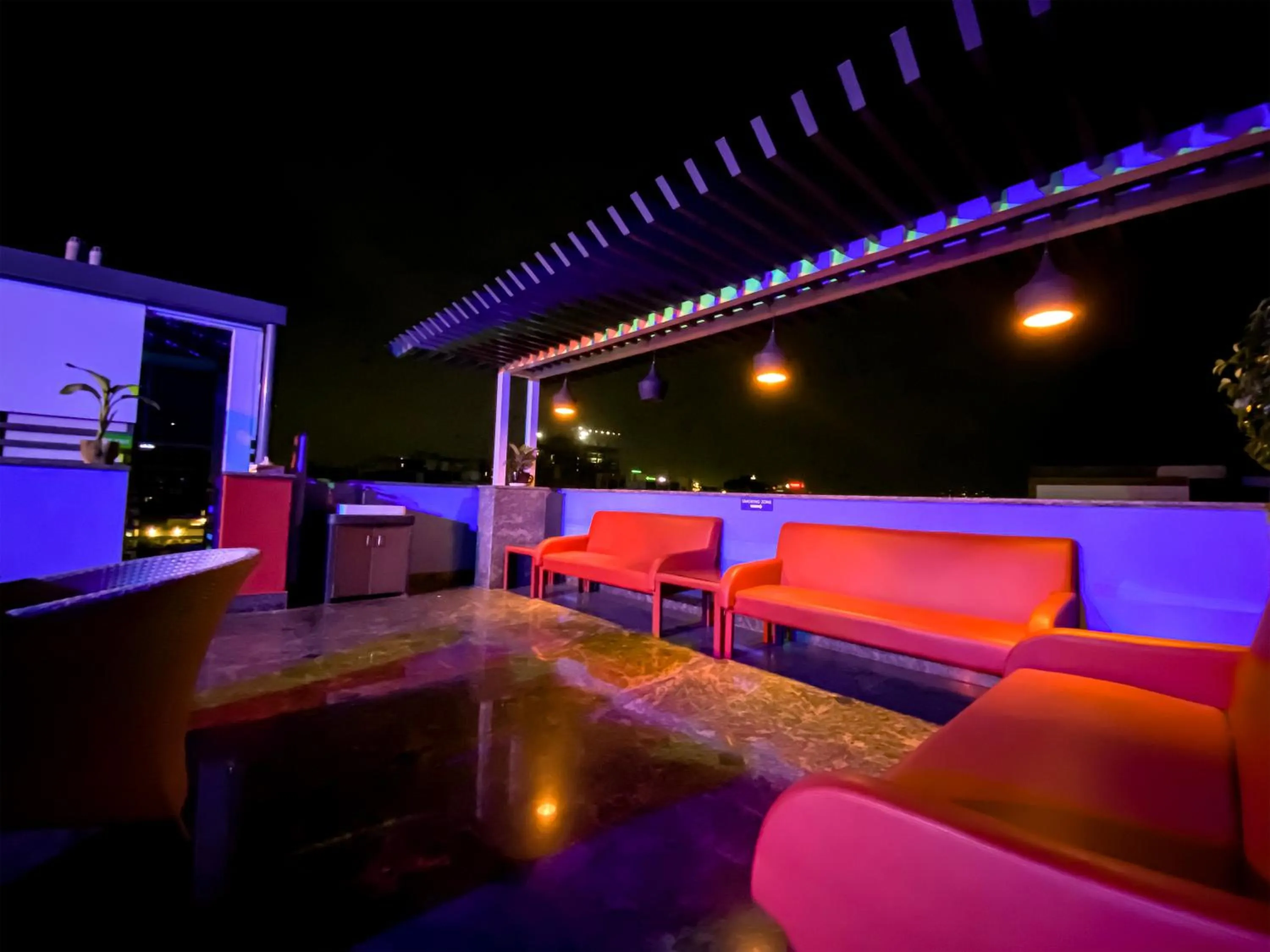 Seating area in Sky Suites Huda City Center