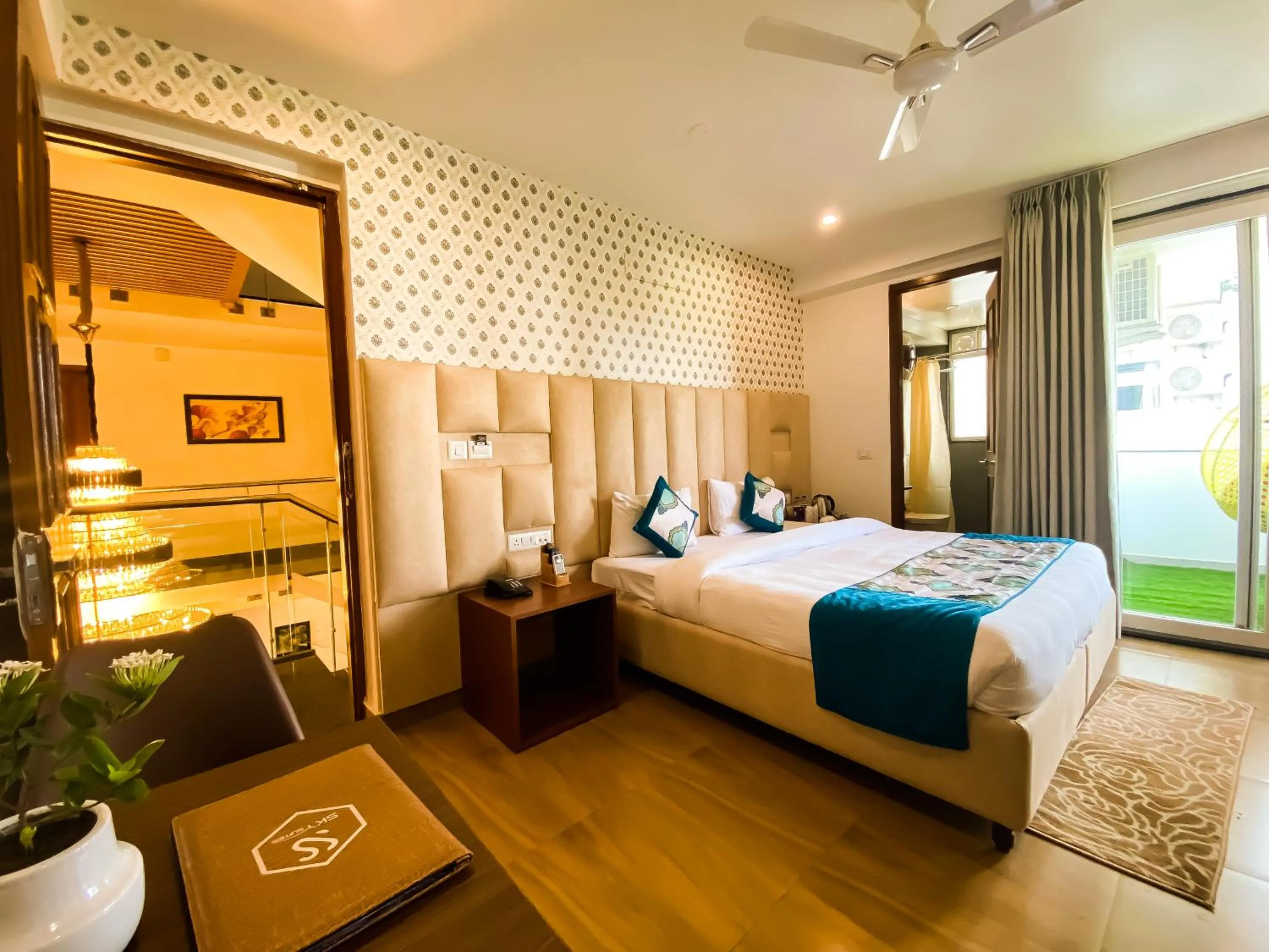 Bed in Sky Suites Huda City Center