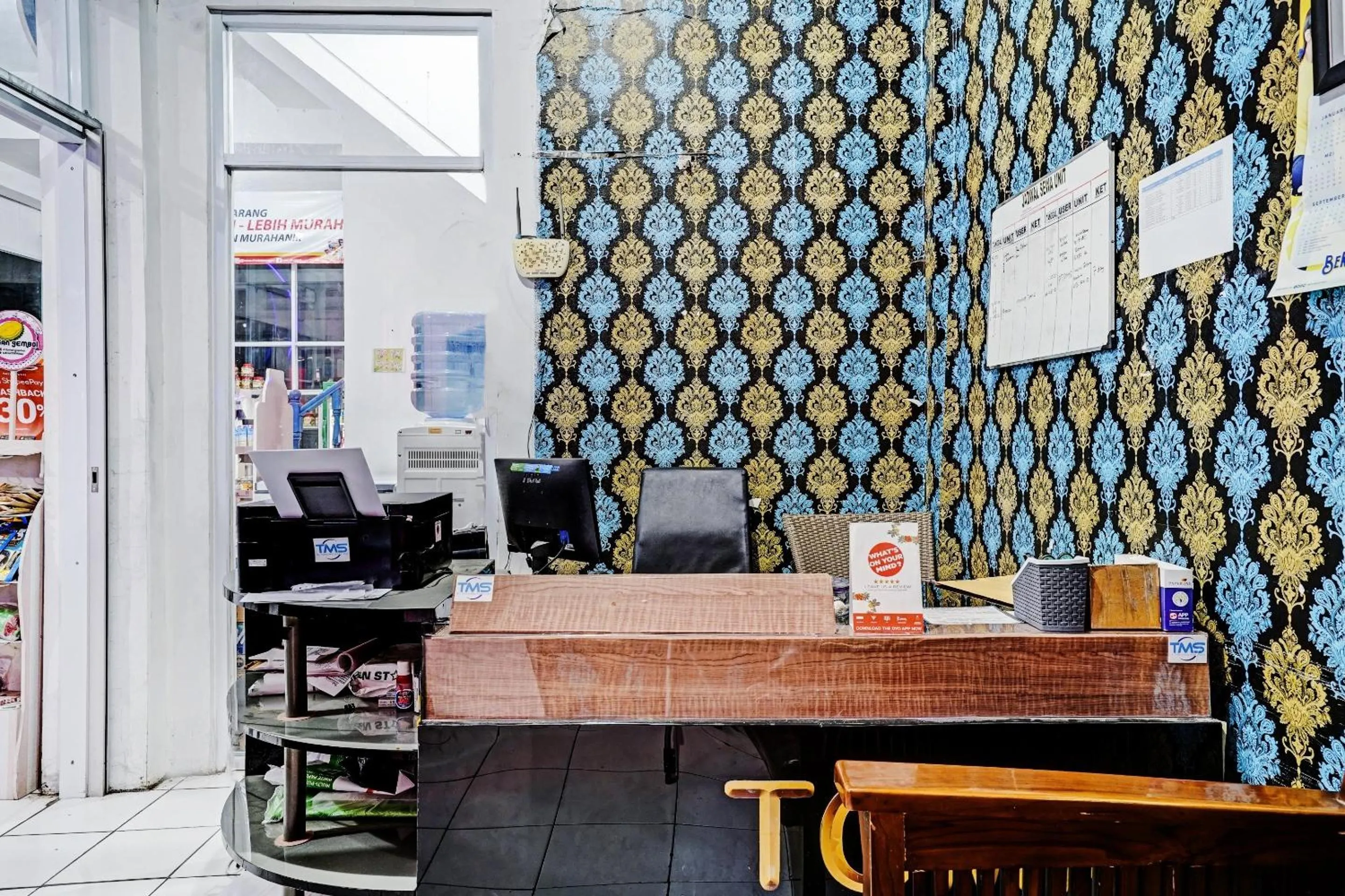 Lobby or reception in OYO 90289 Lestari Syariah Homestay