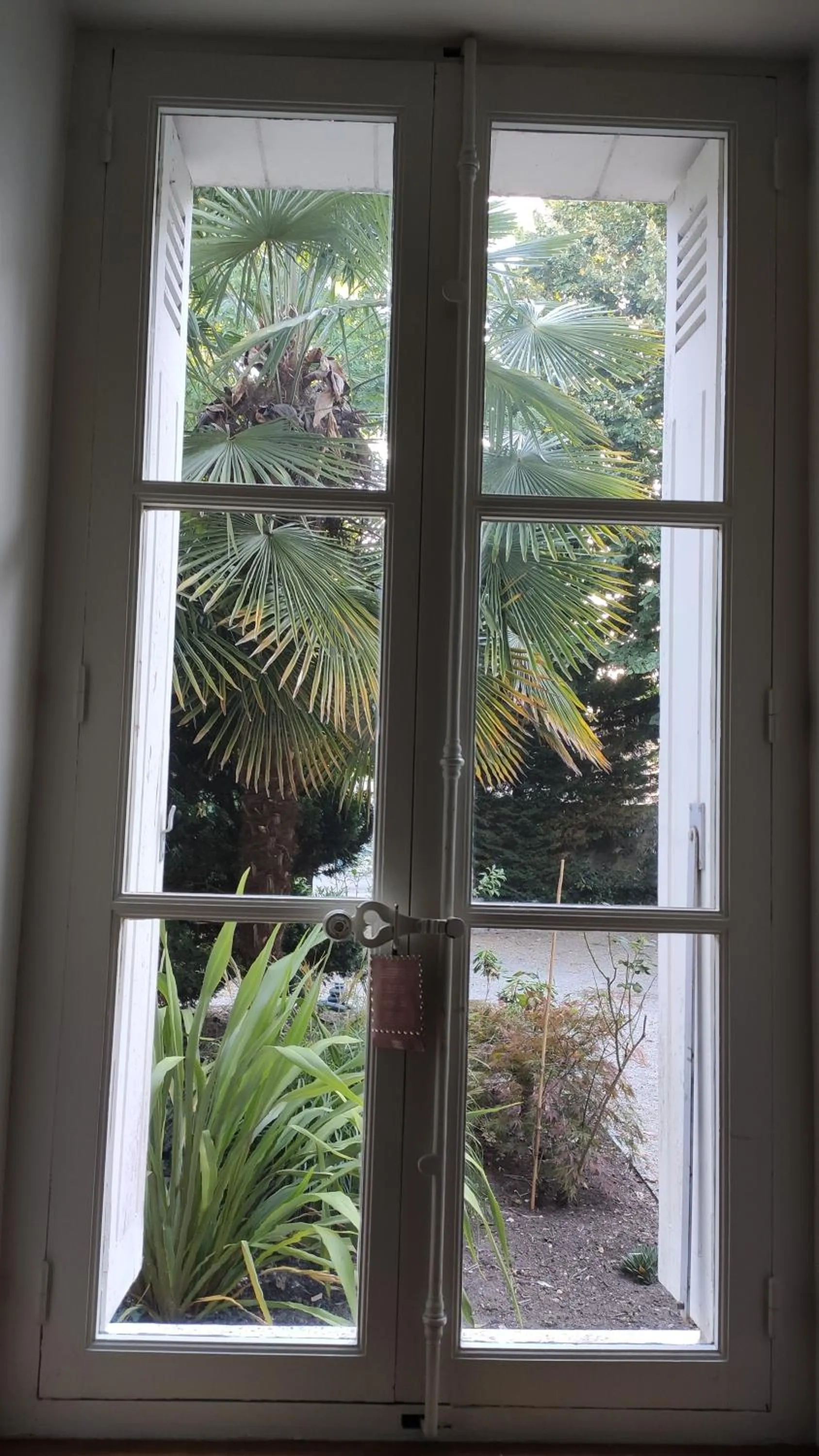 Inner courtyard view in DEMEURE DES CORDELIERS avec parking privé