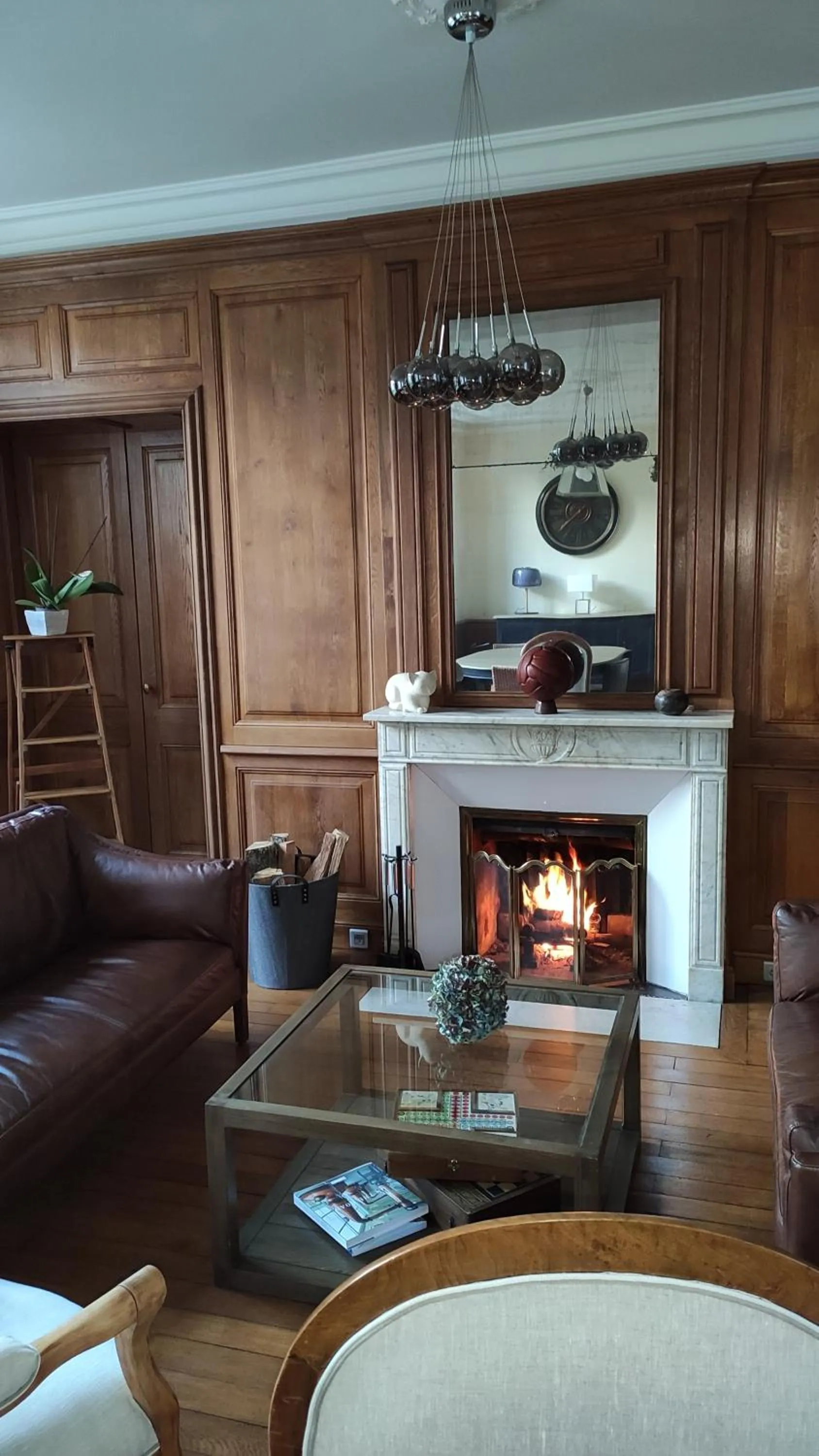 Communal lounge/ TV room in DEMEURE DES CORDELIERS avec parking privé