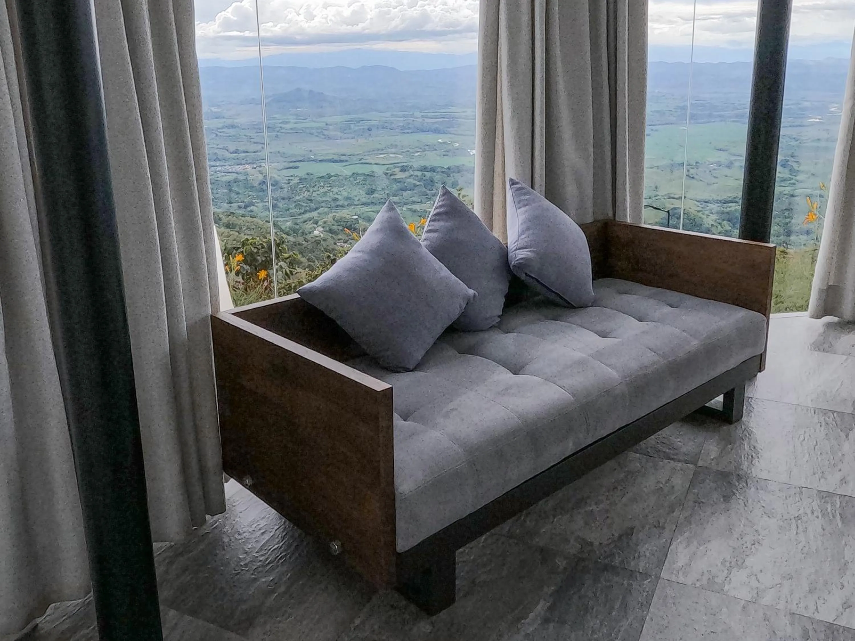 Bed in La Cima Eco Hotel