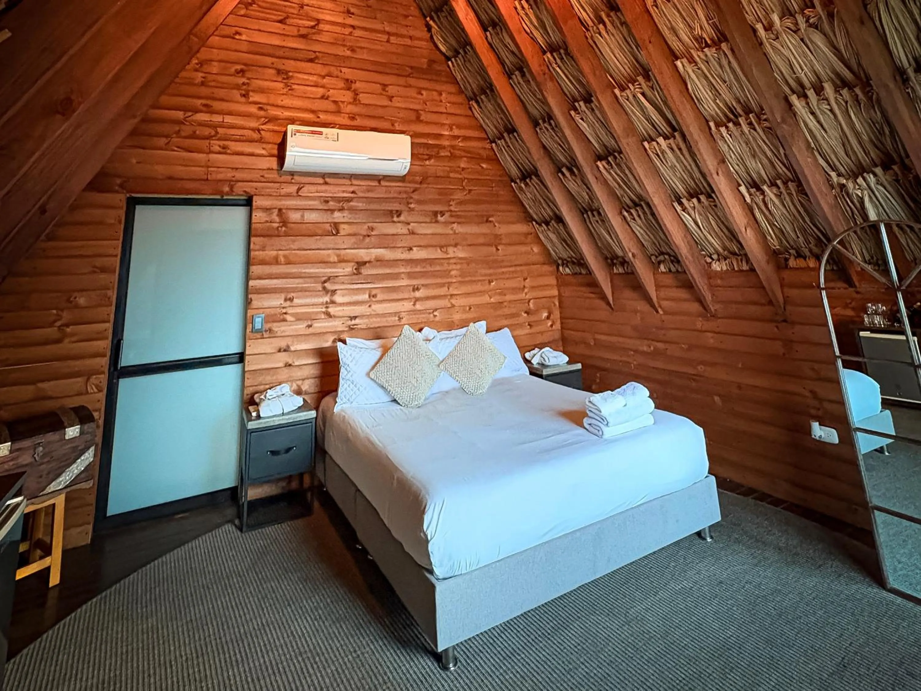 Bed in La Cima Eco Hotel