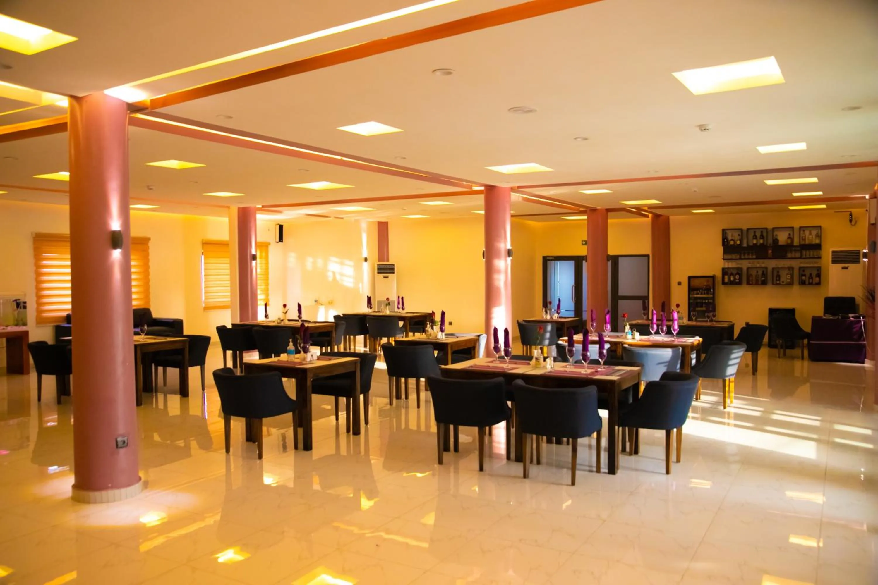 Restaurant/places to eat in Hotel La Casa Cielo