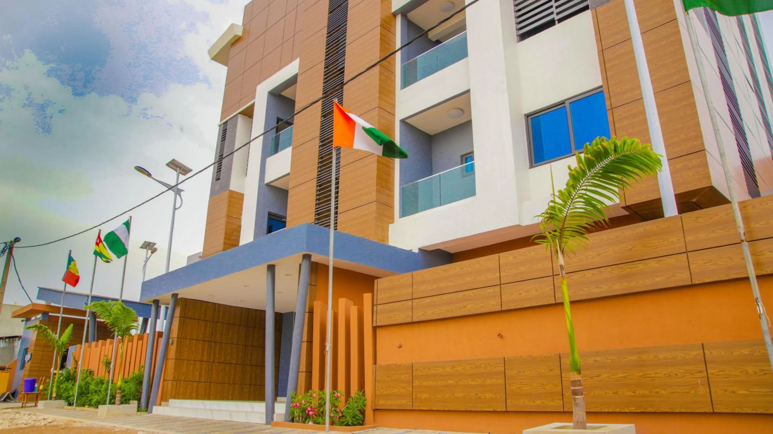 Property building in Hotel La Casa Cielo