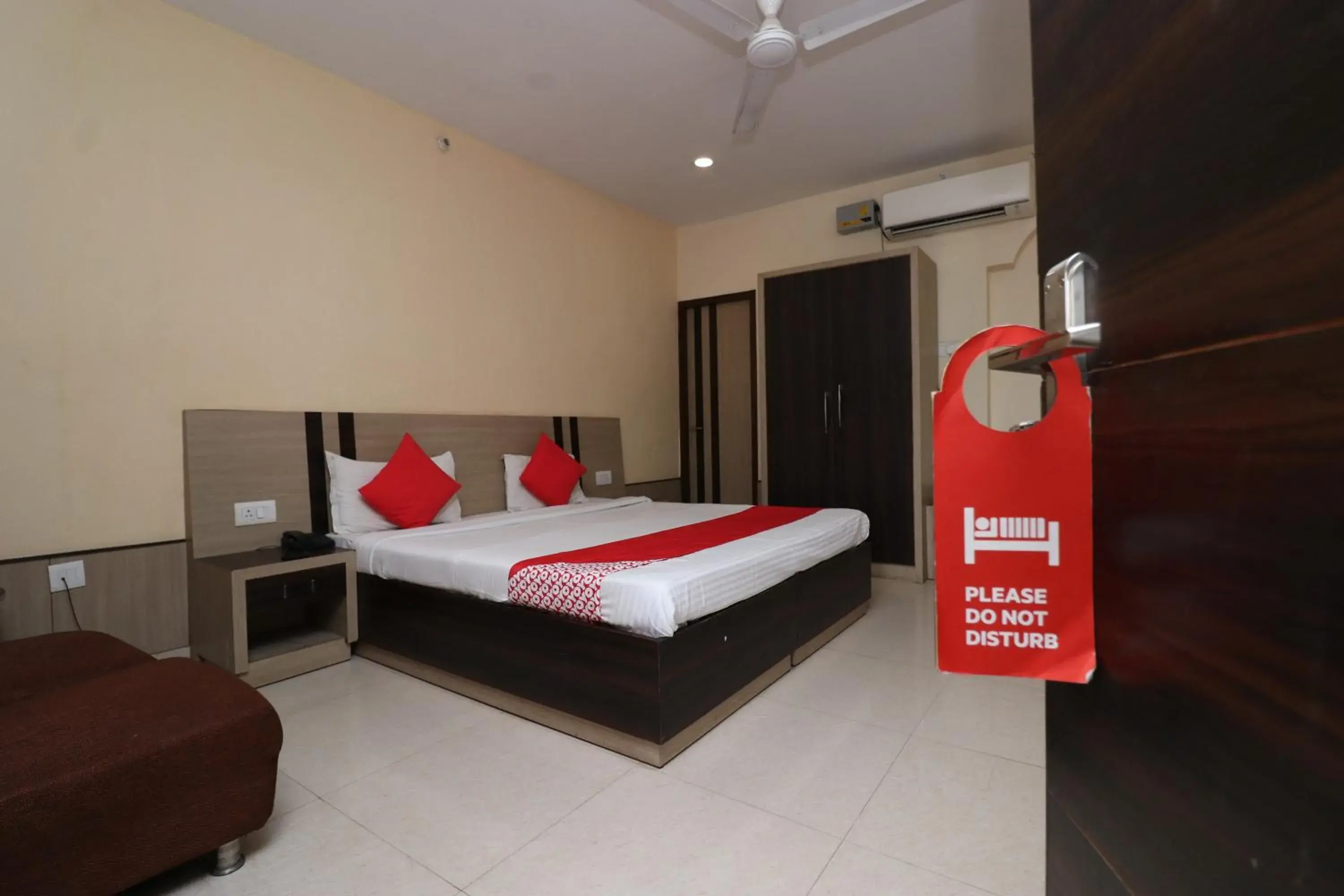 Deluxe Double Room in Central Hotel Deluxe Double Room in Central Hotel