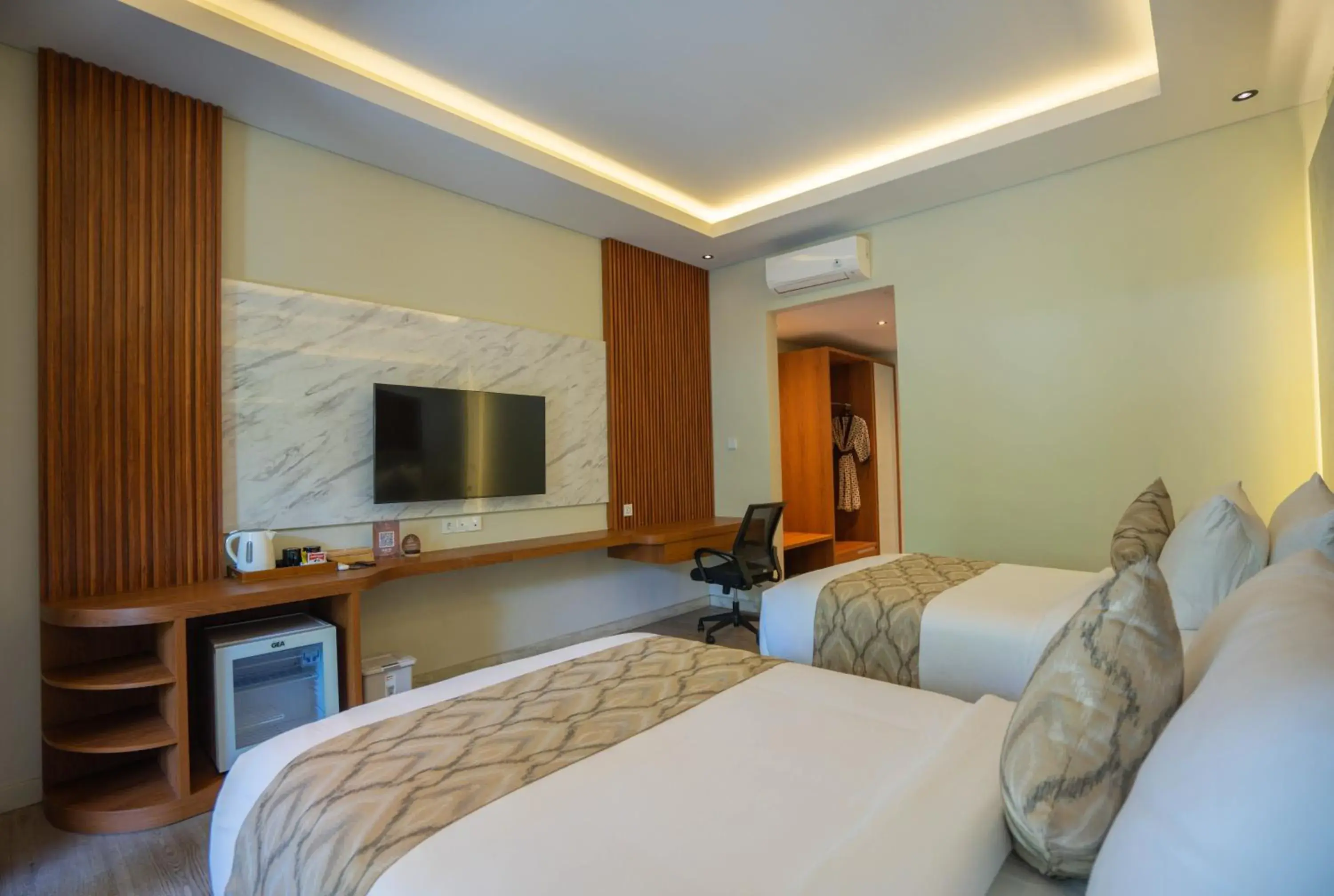 Deluxe Twin Room in The Grand Villandra Resort Lovina Deluxe Twin Room in The Grand Villandra Resort Lovina