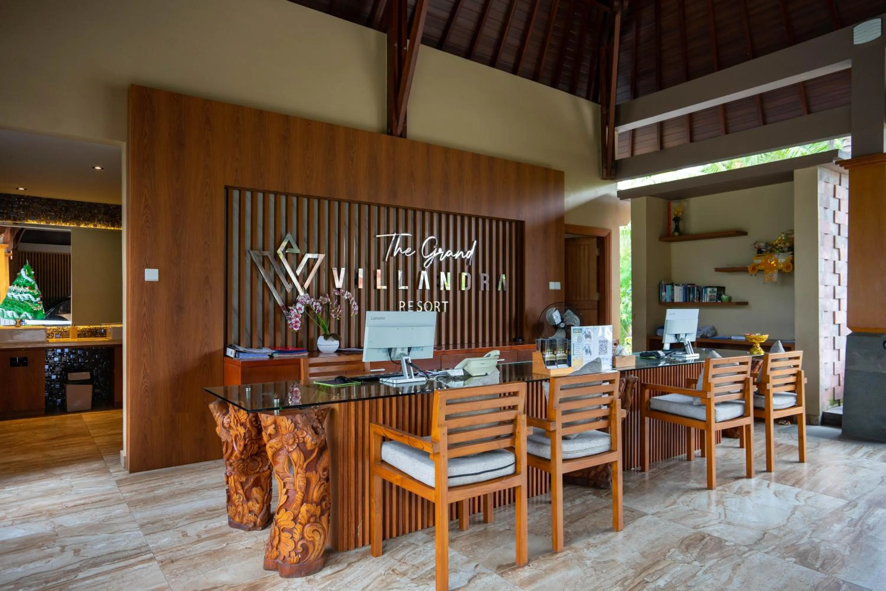 Lobby or reception in The Grand Villandra Resort Lovina