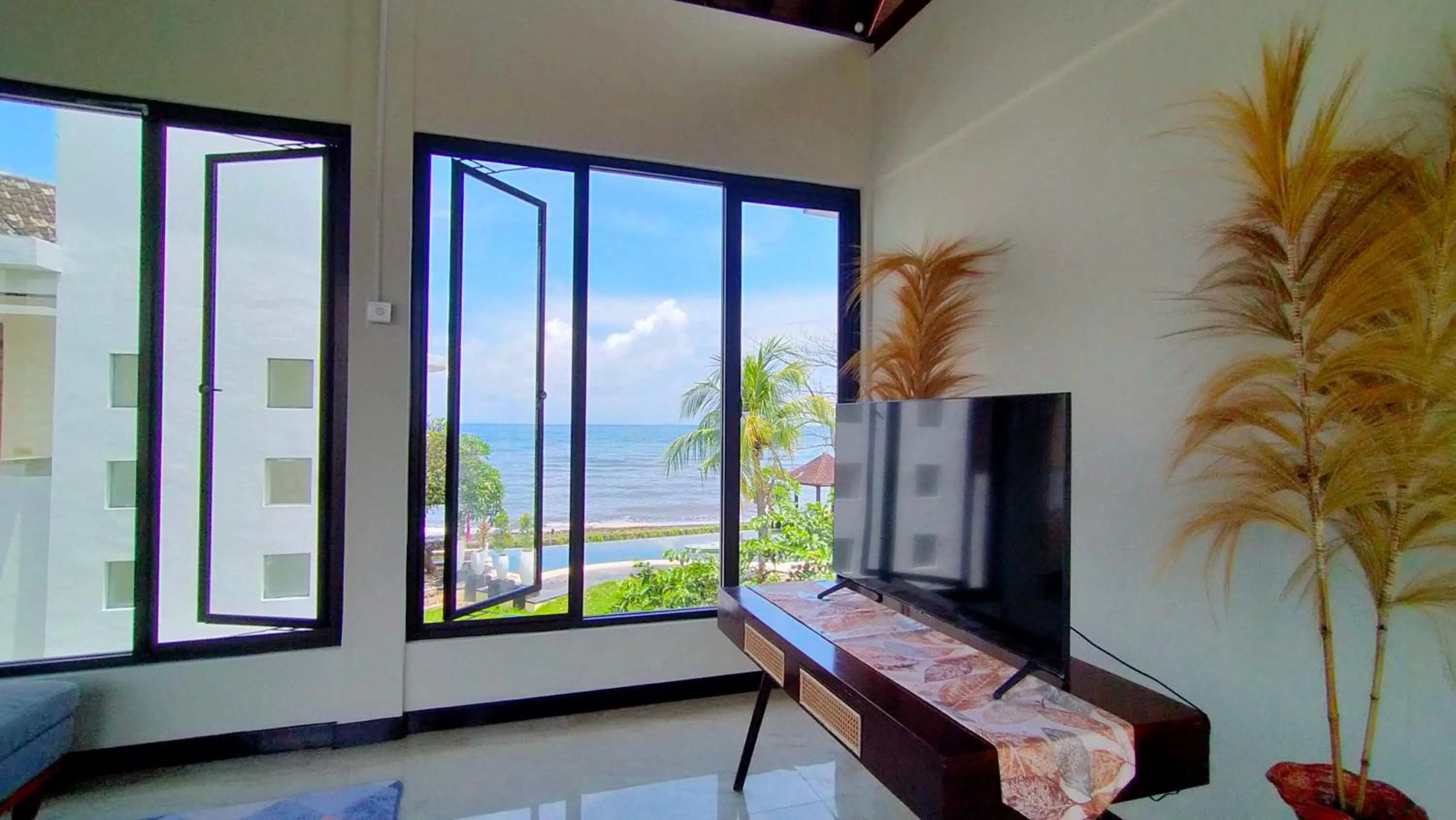 Sea view in The Grand Villandra Resort Lovina