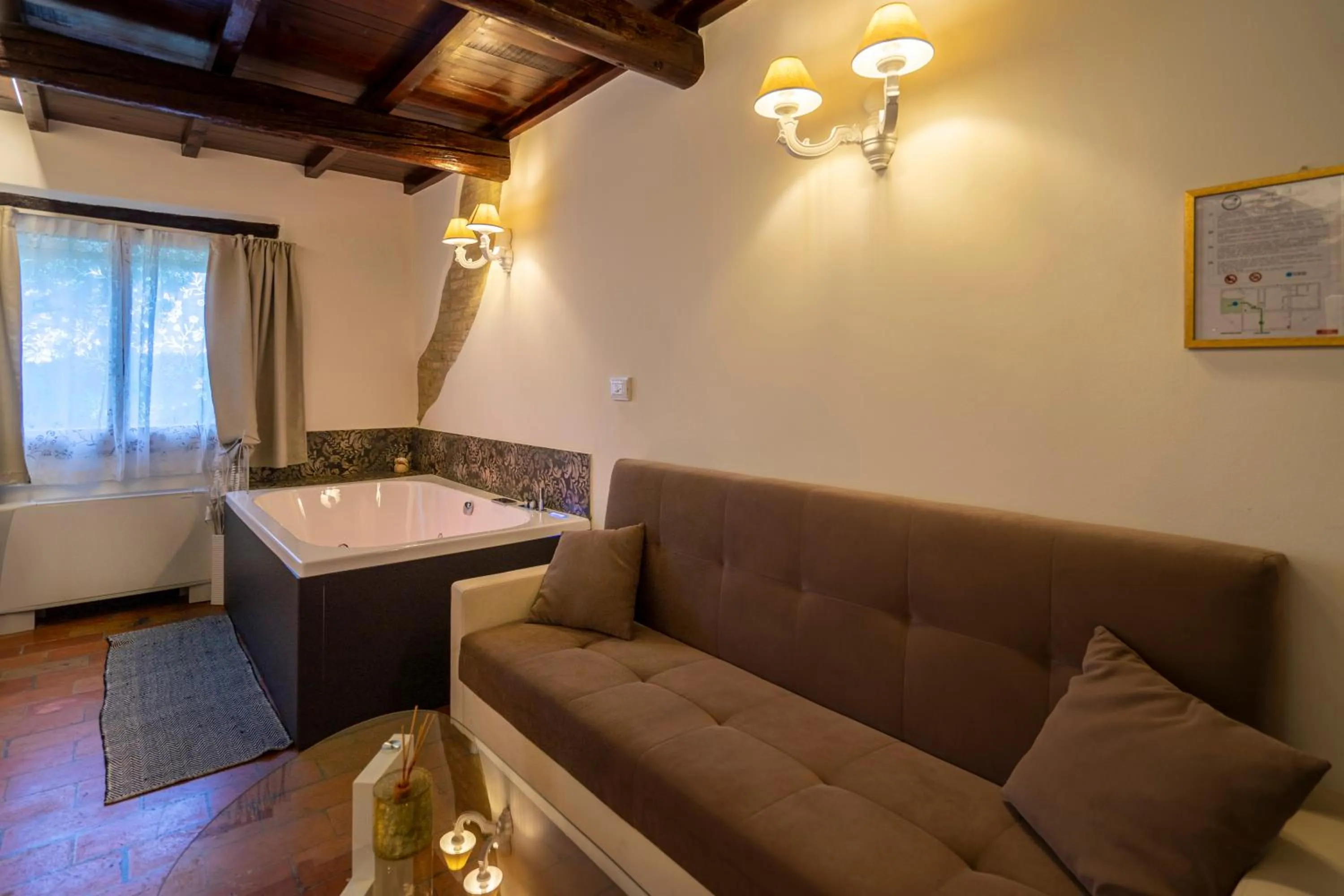 Photo of the whole room in Villa Ca' Viola Rimini