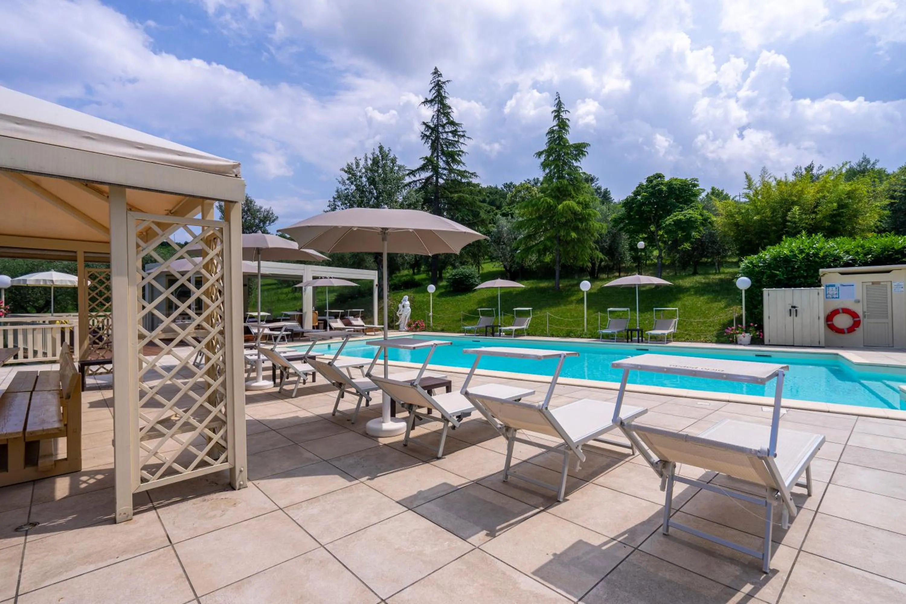 Swimming pool in Villa Ca' Viola Rimini