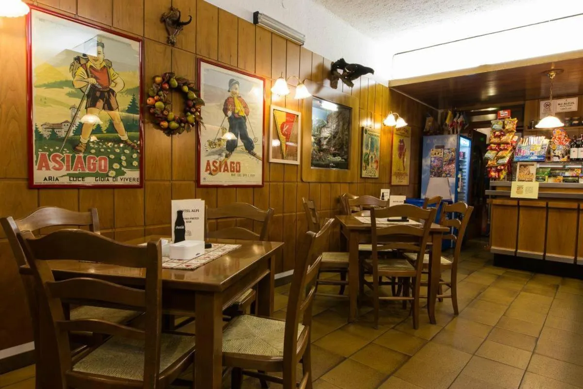 Lounge or bar in Hotel Alpi - Asiago