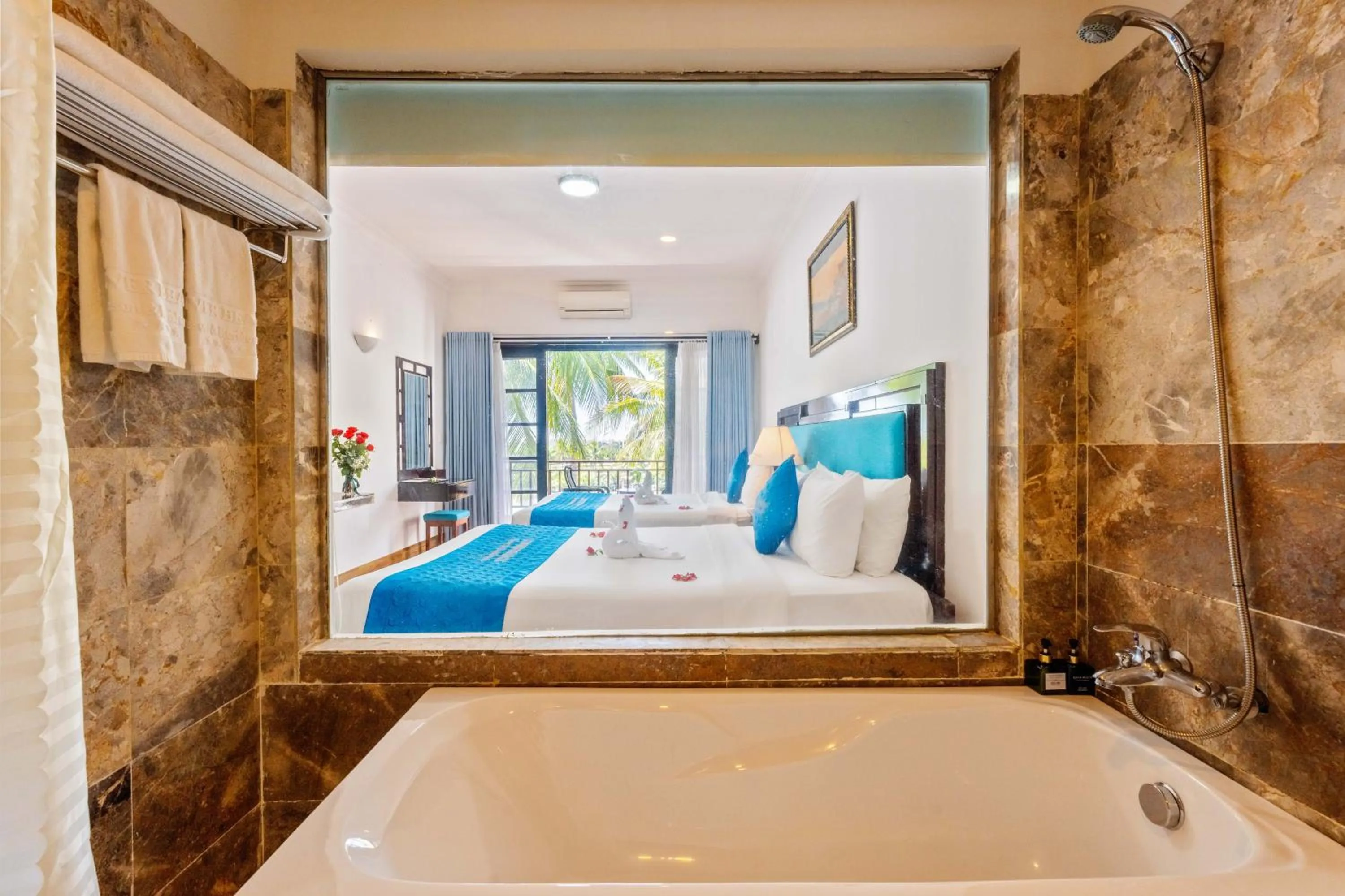 Shower, Bed in River Beach Resort & Residences
