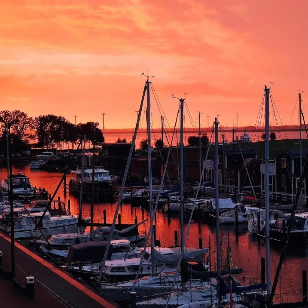 Sunset in B&B Hartje Spakenburg