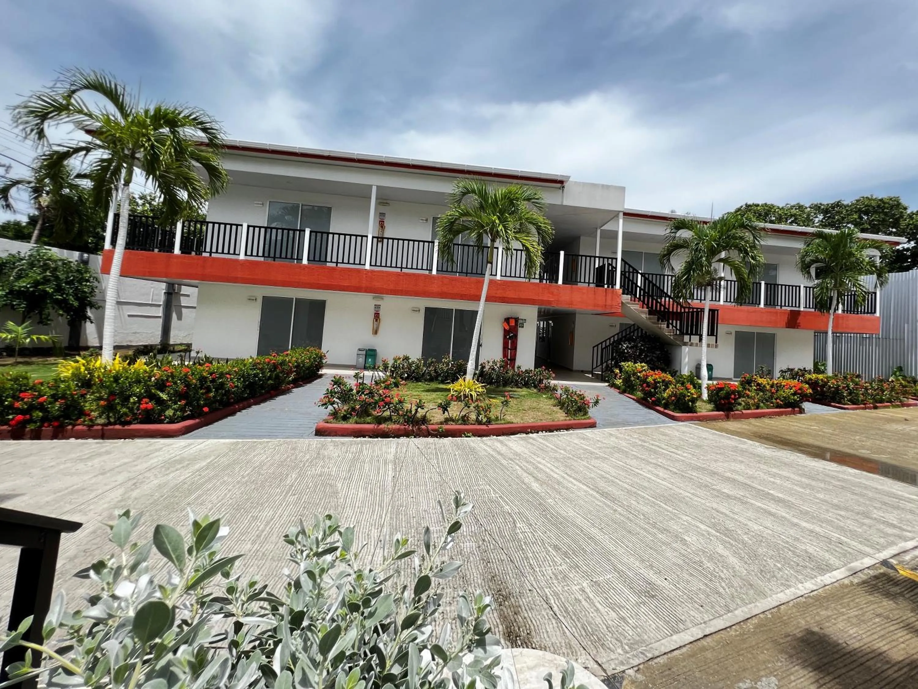 Property building in Hotel Mar de Corales By CAJASAI