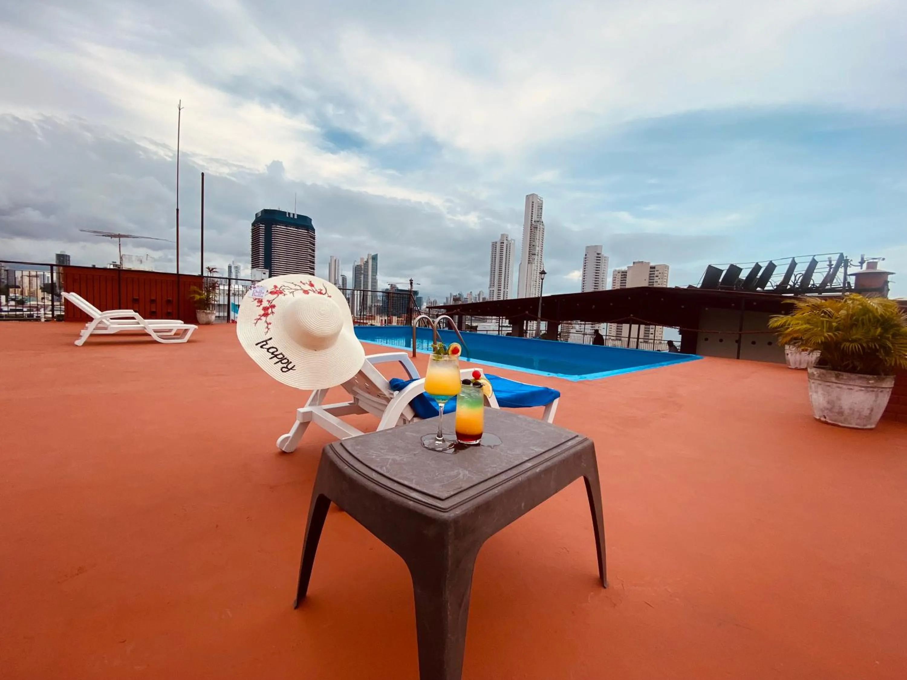 Pool view in Hotel Caribe Panamá
