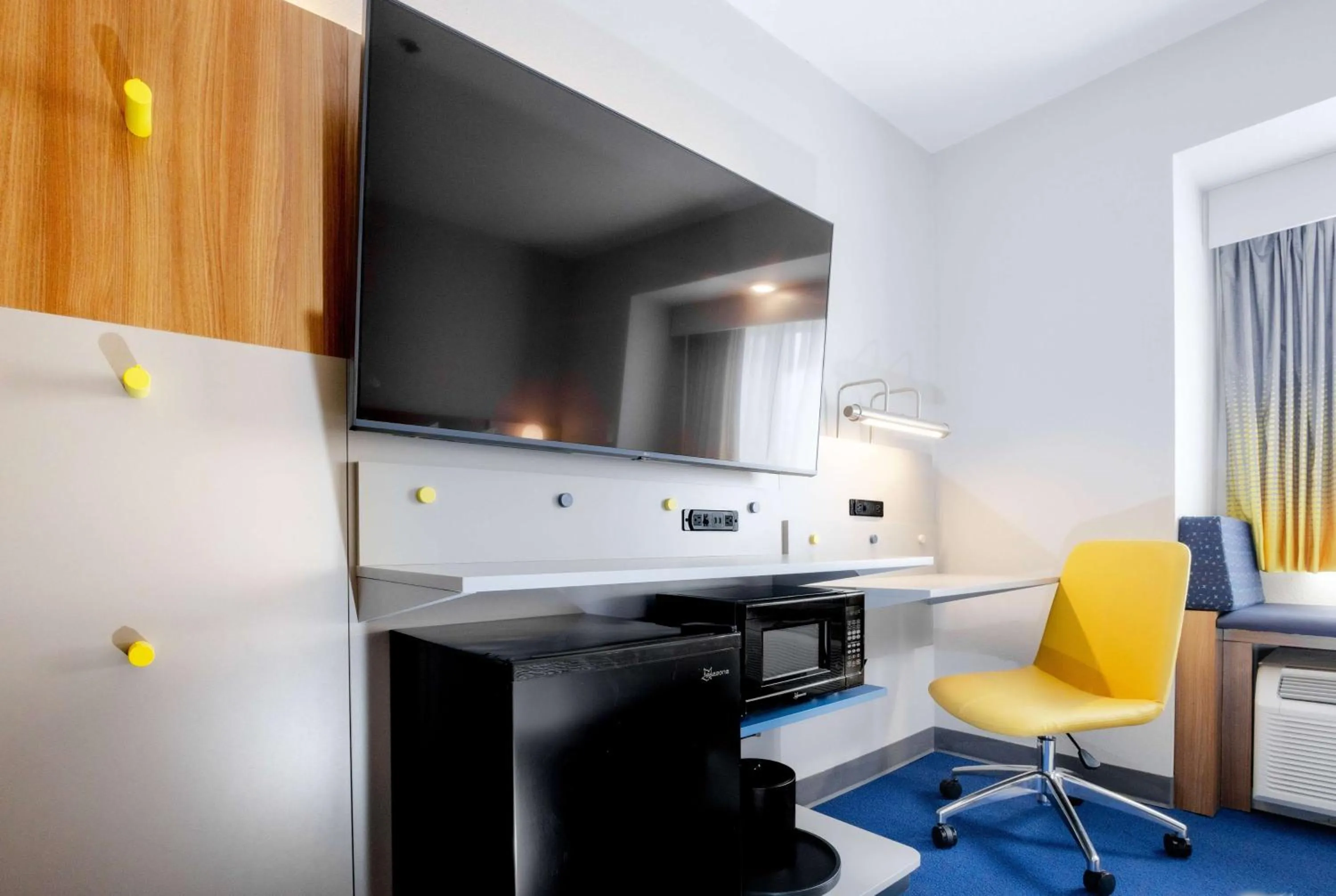 Photo of the whole room in Microtel Inn & Suites Springville