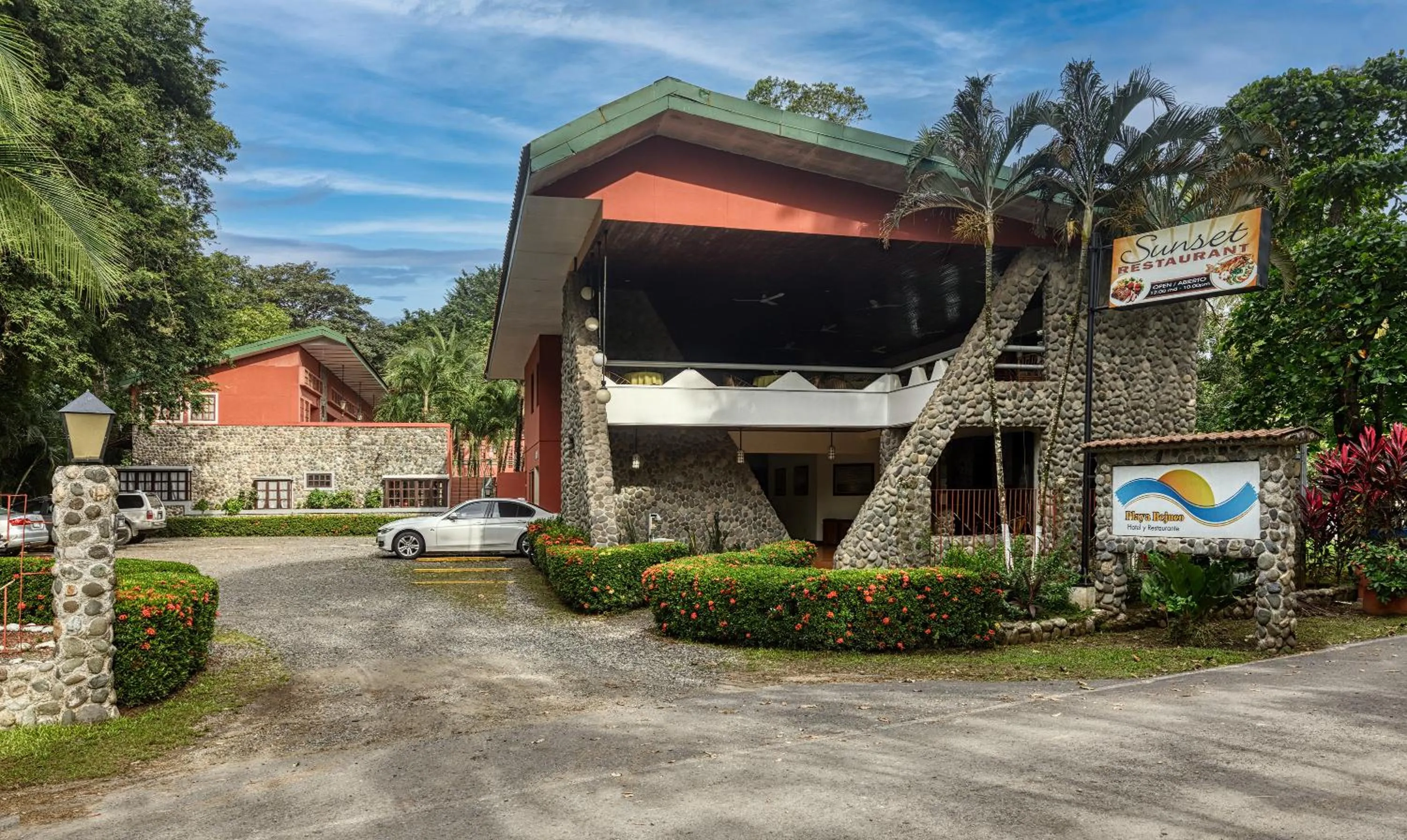 Property building in Hotel Playa Bejuco