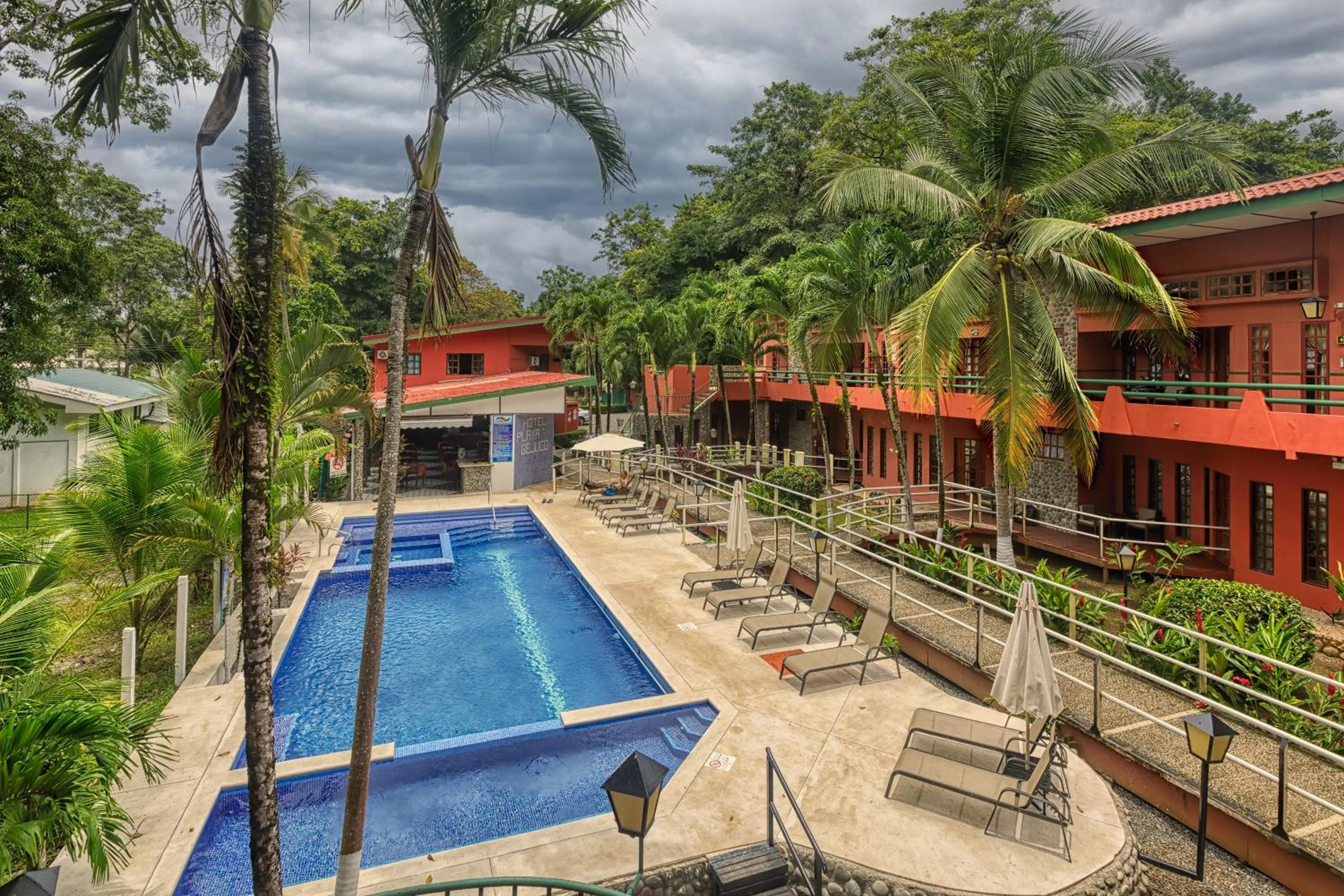 Property building in Hotel Playa Bejuco