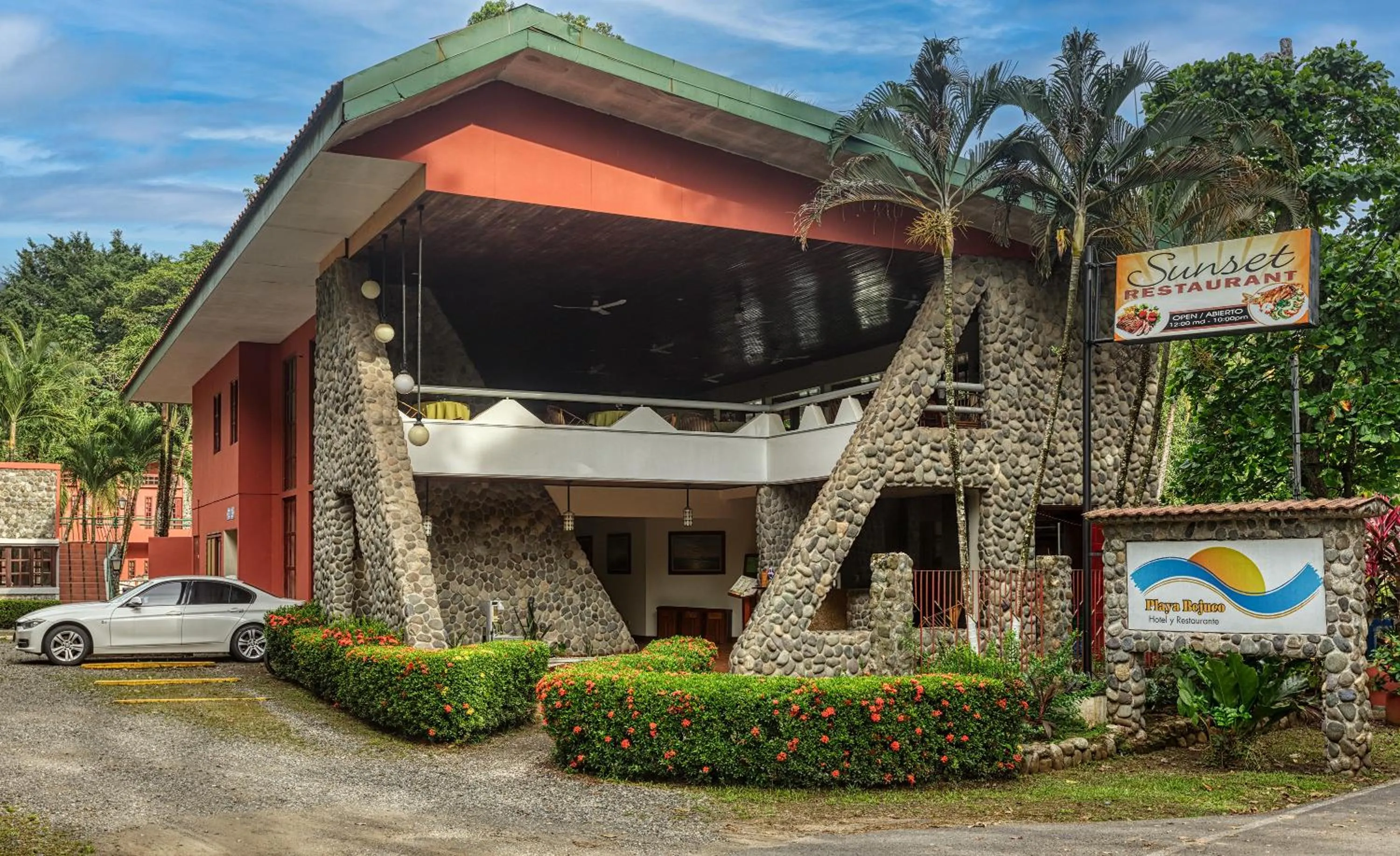 Spring in Hotel Playa Bejuco