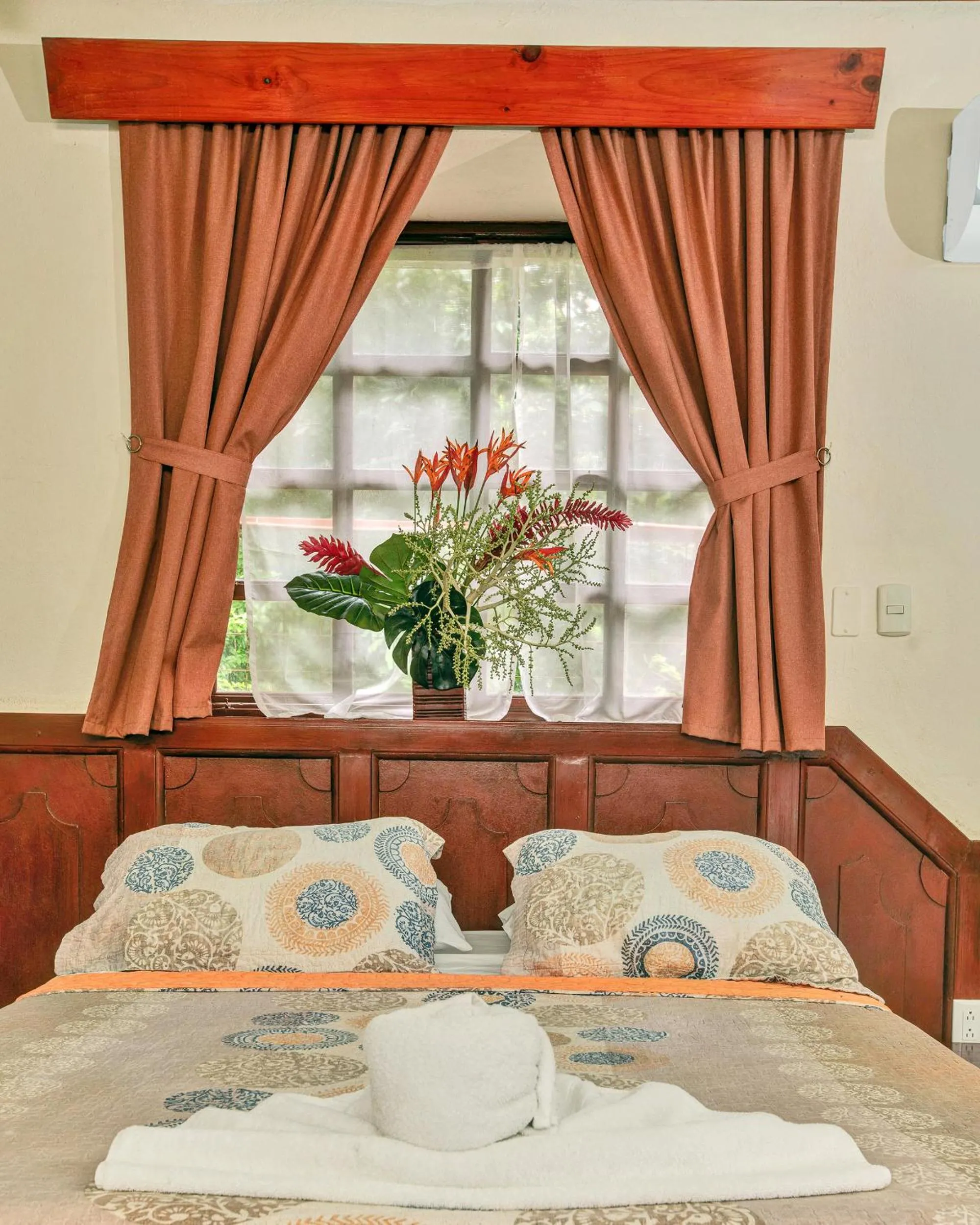 View (from property/room), Bed in Hotel Playa Bejuco