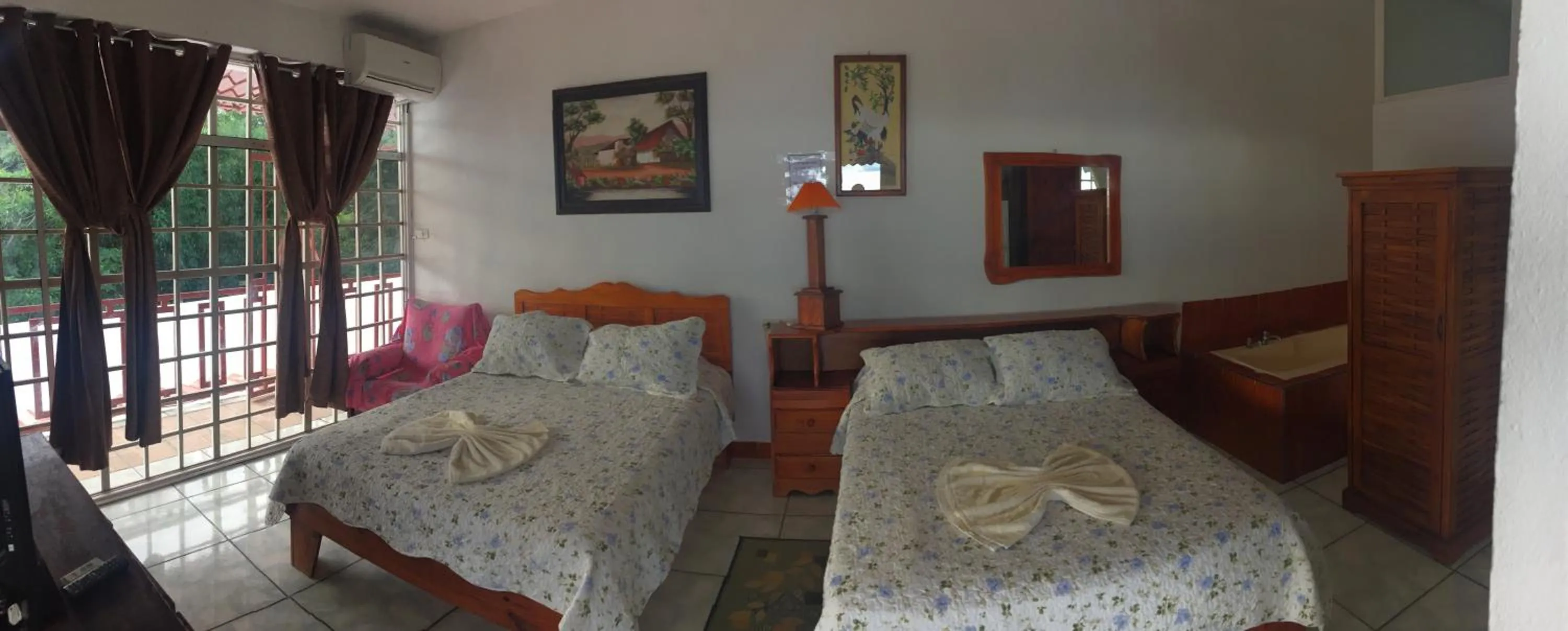 Photo of the whole room, Bed in Hotel Coco Beach