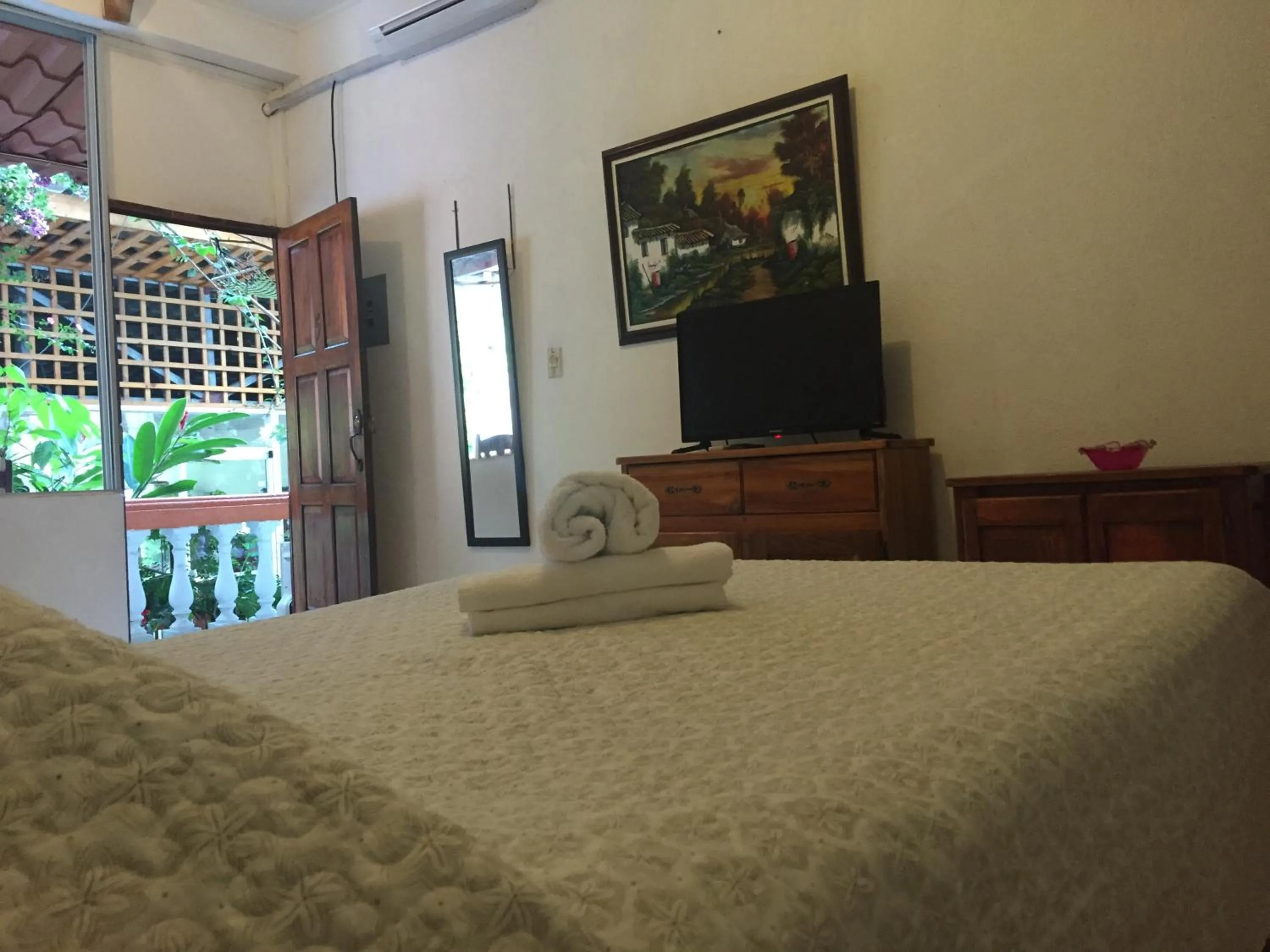 Photo of the whole room, Bed in Hotel Coco Beach