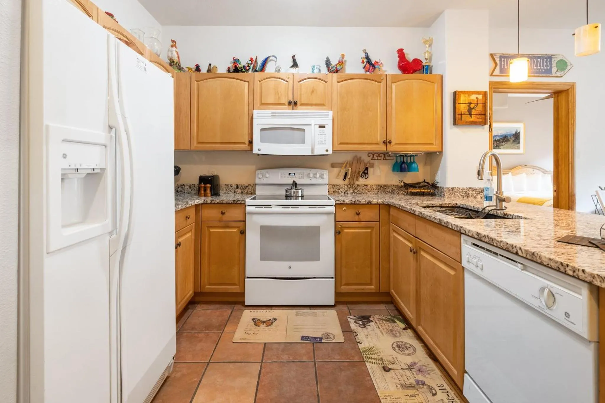 Communal kitchen in Gateway Mountain Lodge, A Vail Resorts Property