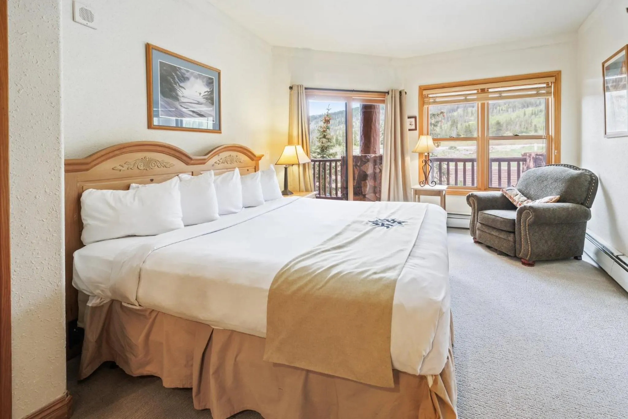 Bedroom, Bed in Gateway Mountain Lodge, A Vail Resorts Property
