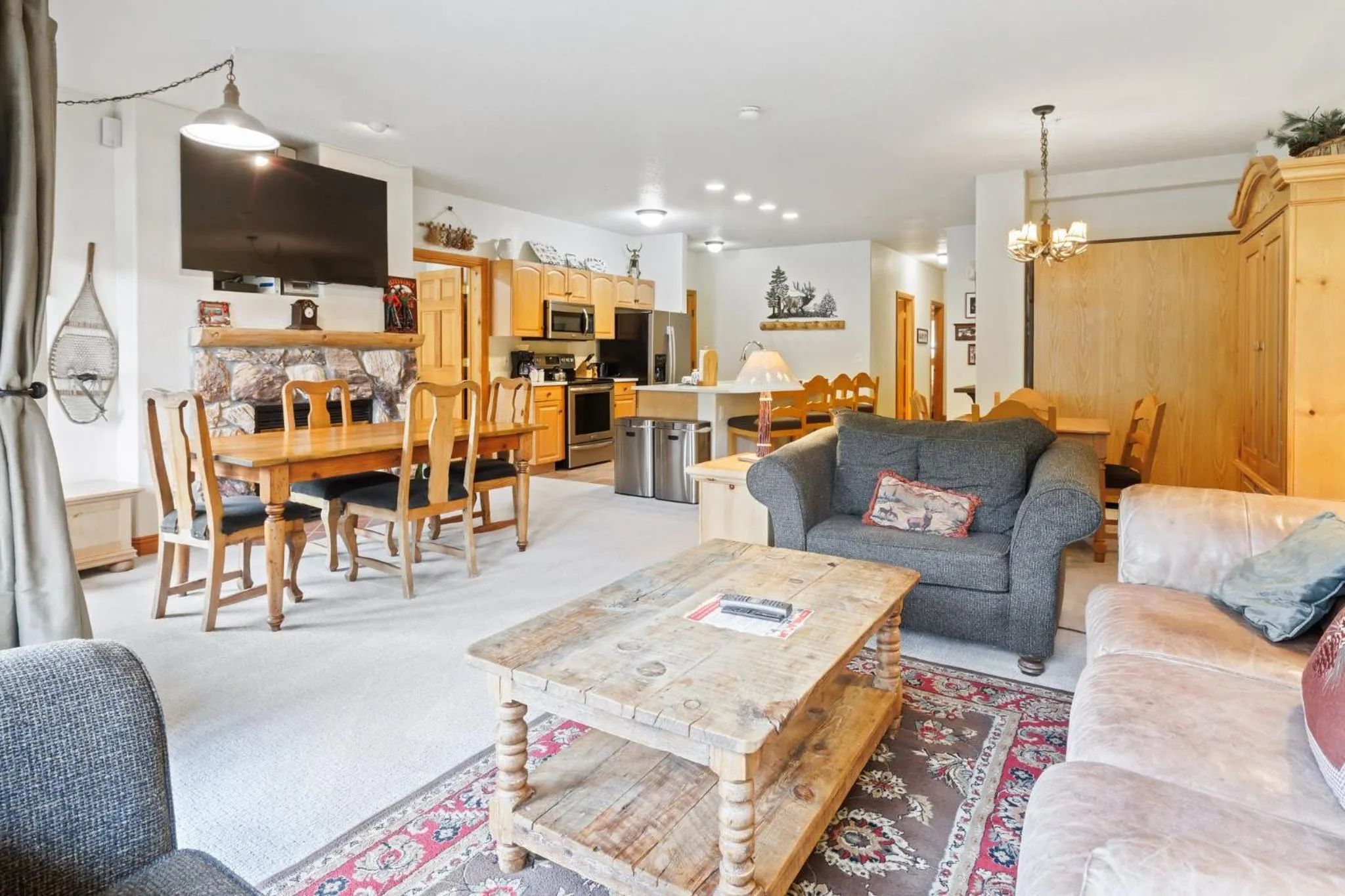 Living room in Gateway Mountain Lodge, A Vail Resorts Property