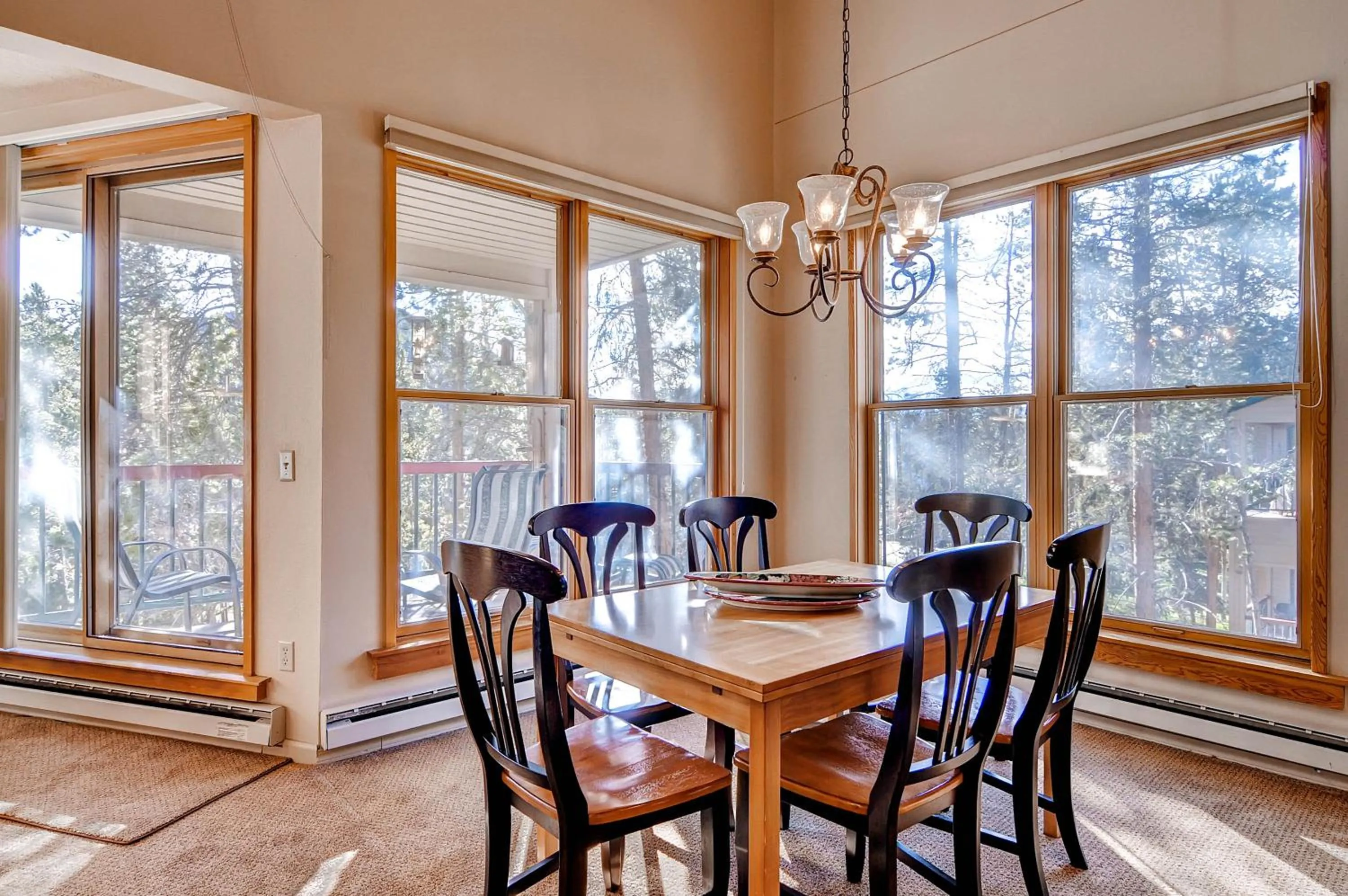 Dining area in Aspen Ridge Condominiums by Keystone Resort