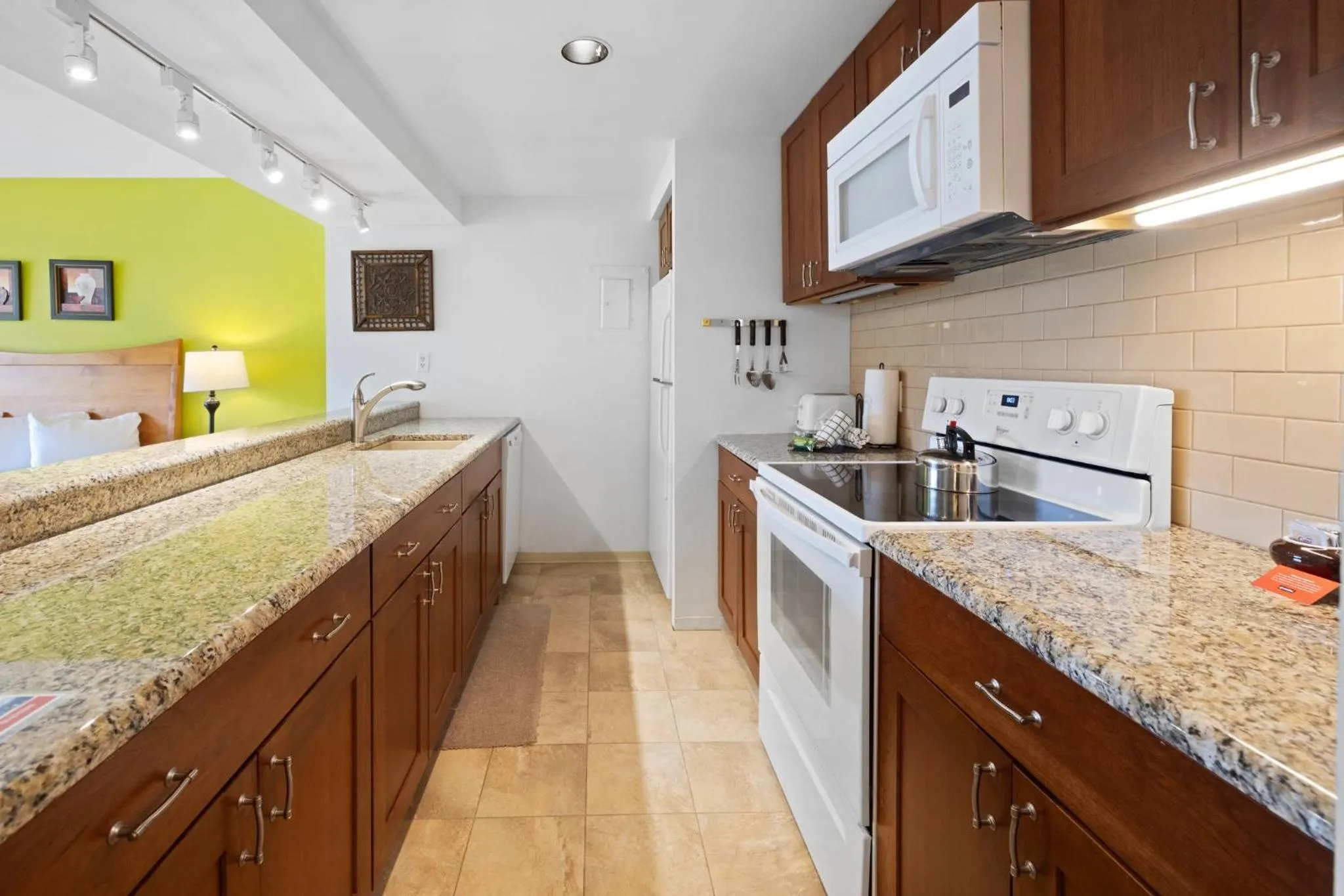 Communal kitchen in Aspen Ridge Condominiums by Keystone Resort