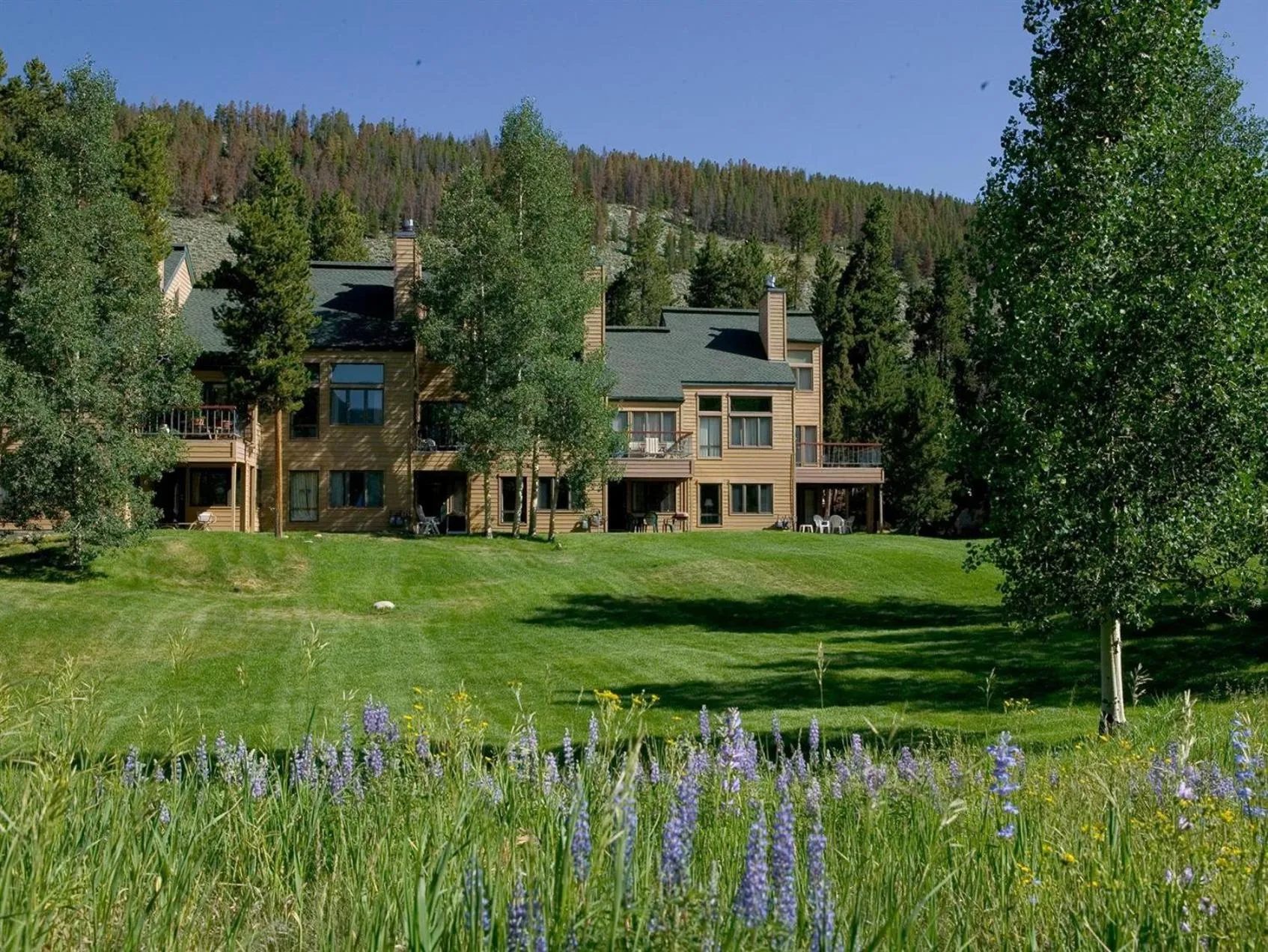 Property building in Aspen Ridge Condominiums by Keystone Resort