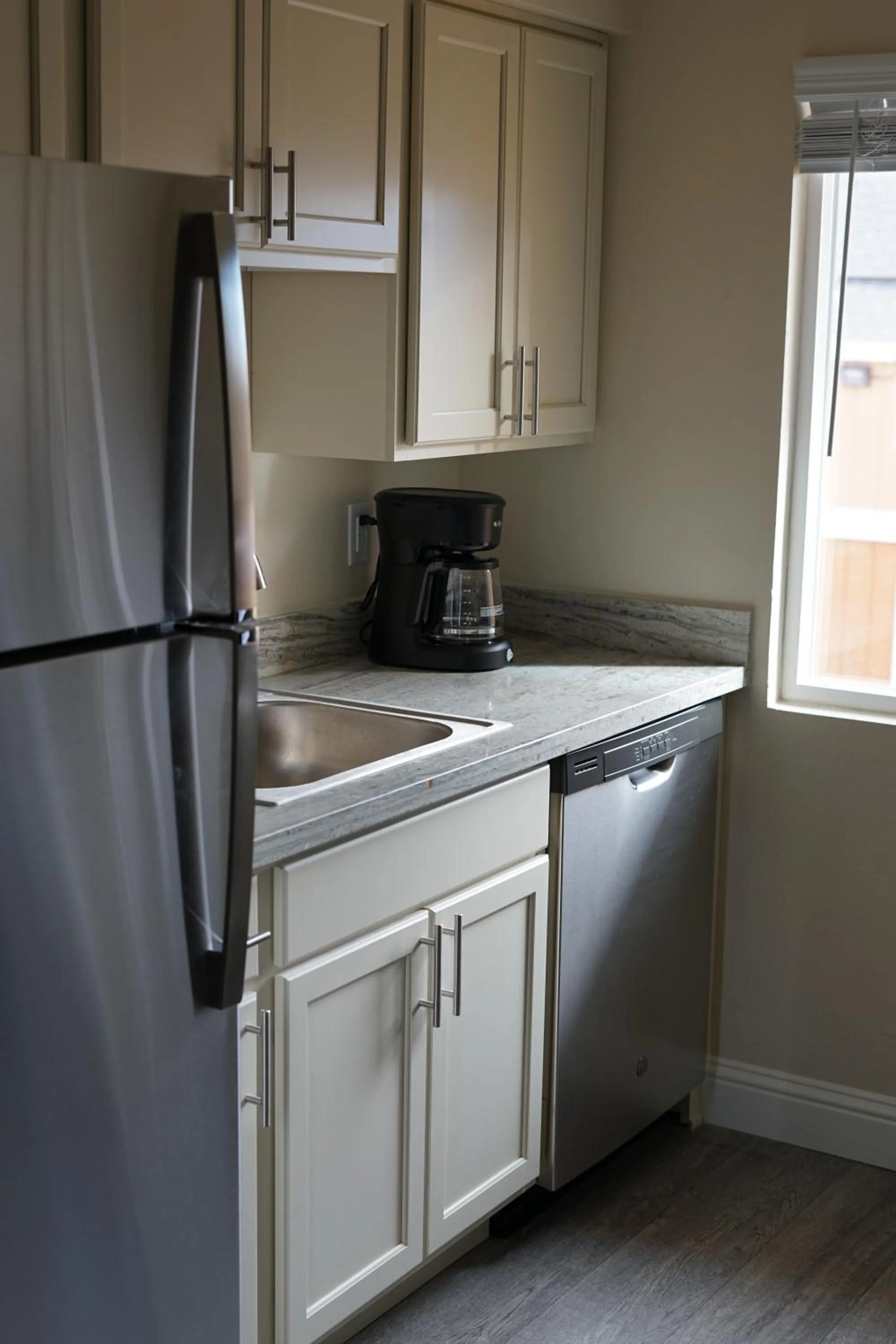 Kitchen or kitchenette in Sleepover 1BD 1BA Oklahoma City Apartments