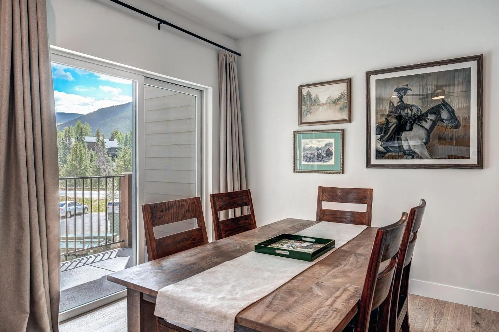 Restaurant/places to eat in Lakeside Village by Keystone Resort