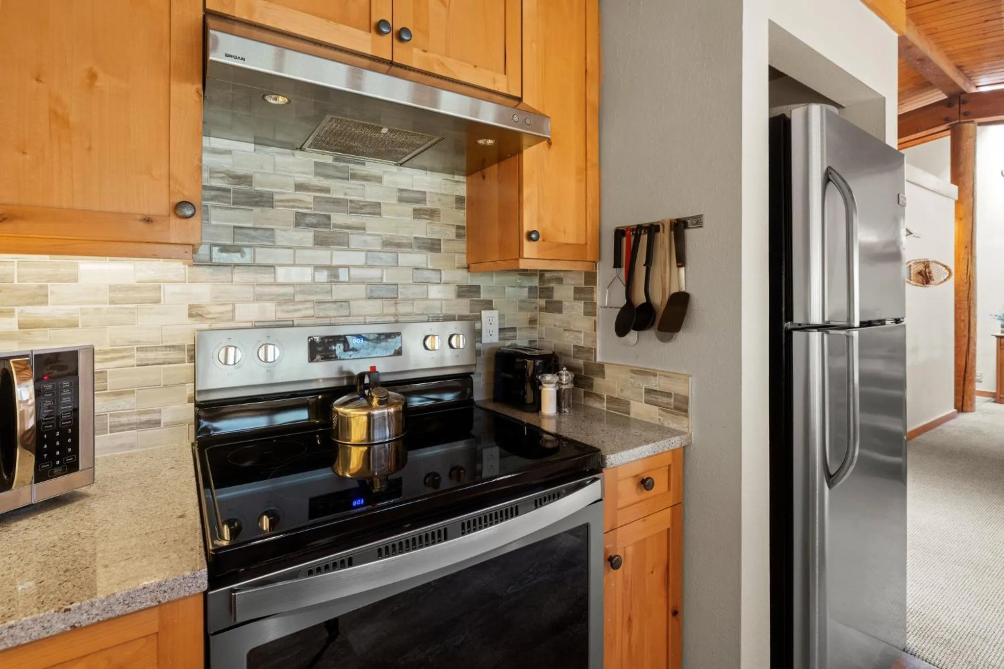 Communal kitchen in Evergreen Condominiums by Keystone Resort