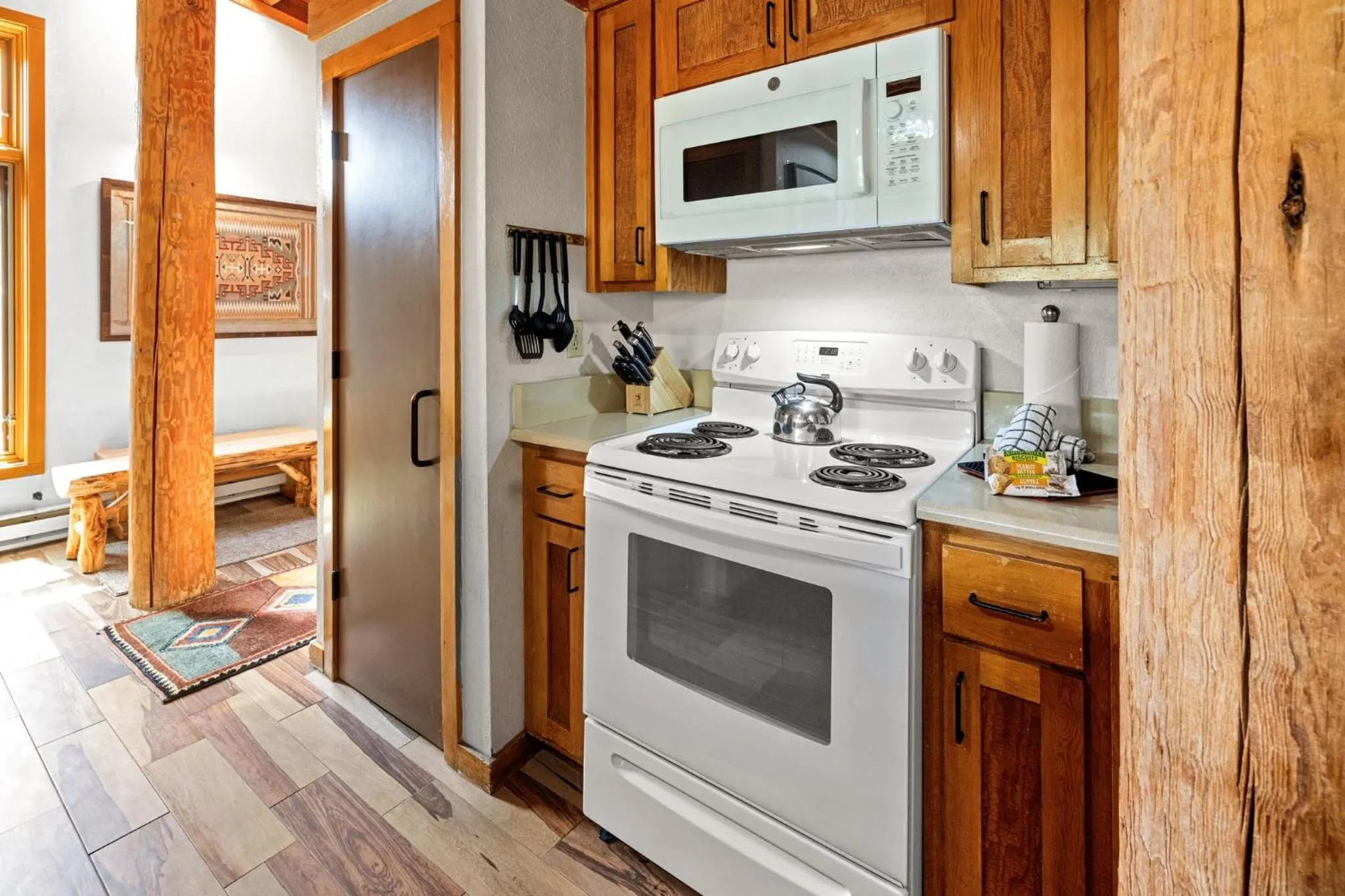 Communal kitchen in Evergreen Condominiums by Keystone Resort