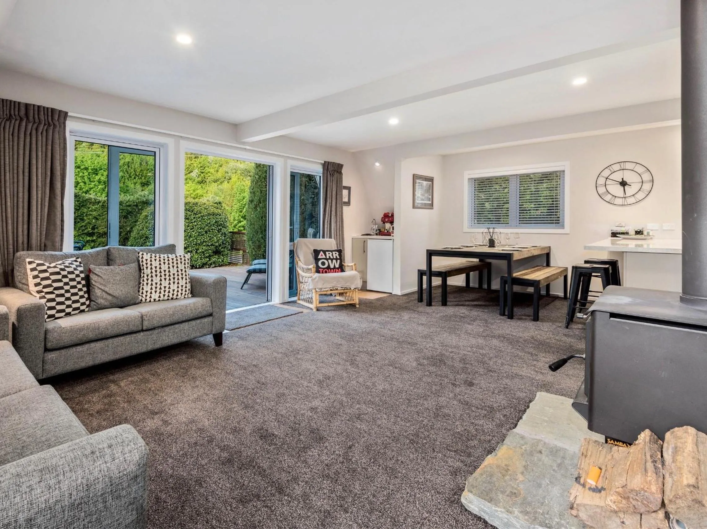 The Hillvue with Spa - Arrowtown Holiday Home