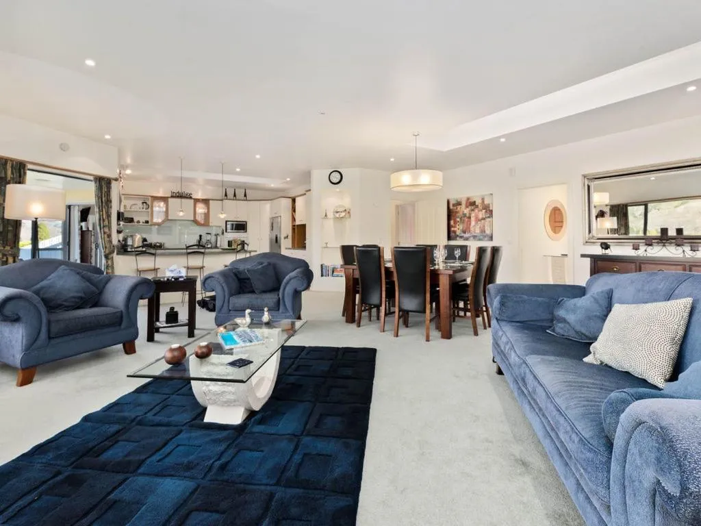 Lounge or bar in Kawarau Bay View - Cromwell Holiday Home
